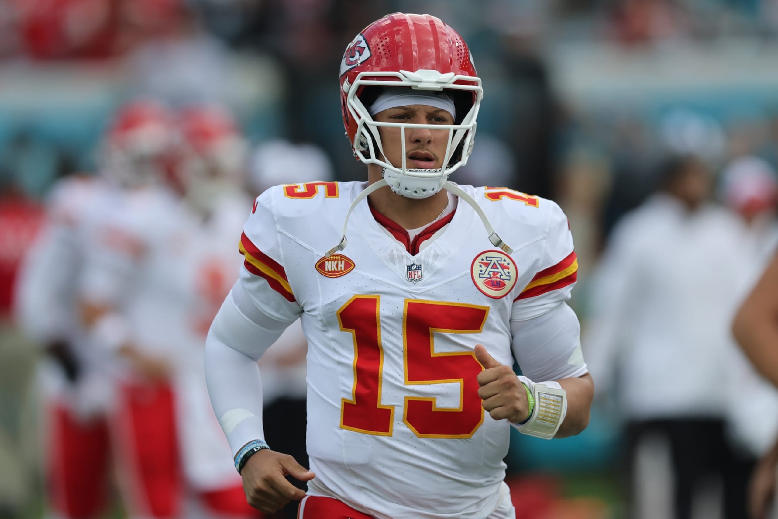 JACKSONVILLE, FLORIDA - SEPTEMBER 17: Patrick Mahomes #15 of the Kansas City Chiefs runs down the field during the second quarter against the Jacksonville Jaguars at EverBank Stadium on September 17, 2023 in Jacksonville, Florida. (Photo by Mike Carlson/Getty Images) JACKSONVILLE, FLORIDA - SEPTEMBER 17: Patrick Mahomes #15 of the Kansas City Chiefs runs down the field during the second quarter against the Jacksonville Jaguars at EverBank Stadium on September 17, 2023 in Jacksonville, Florida. (Photo by Mike Carlson/Getty Images)