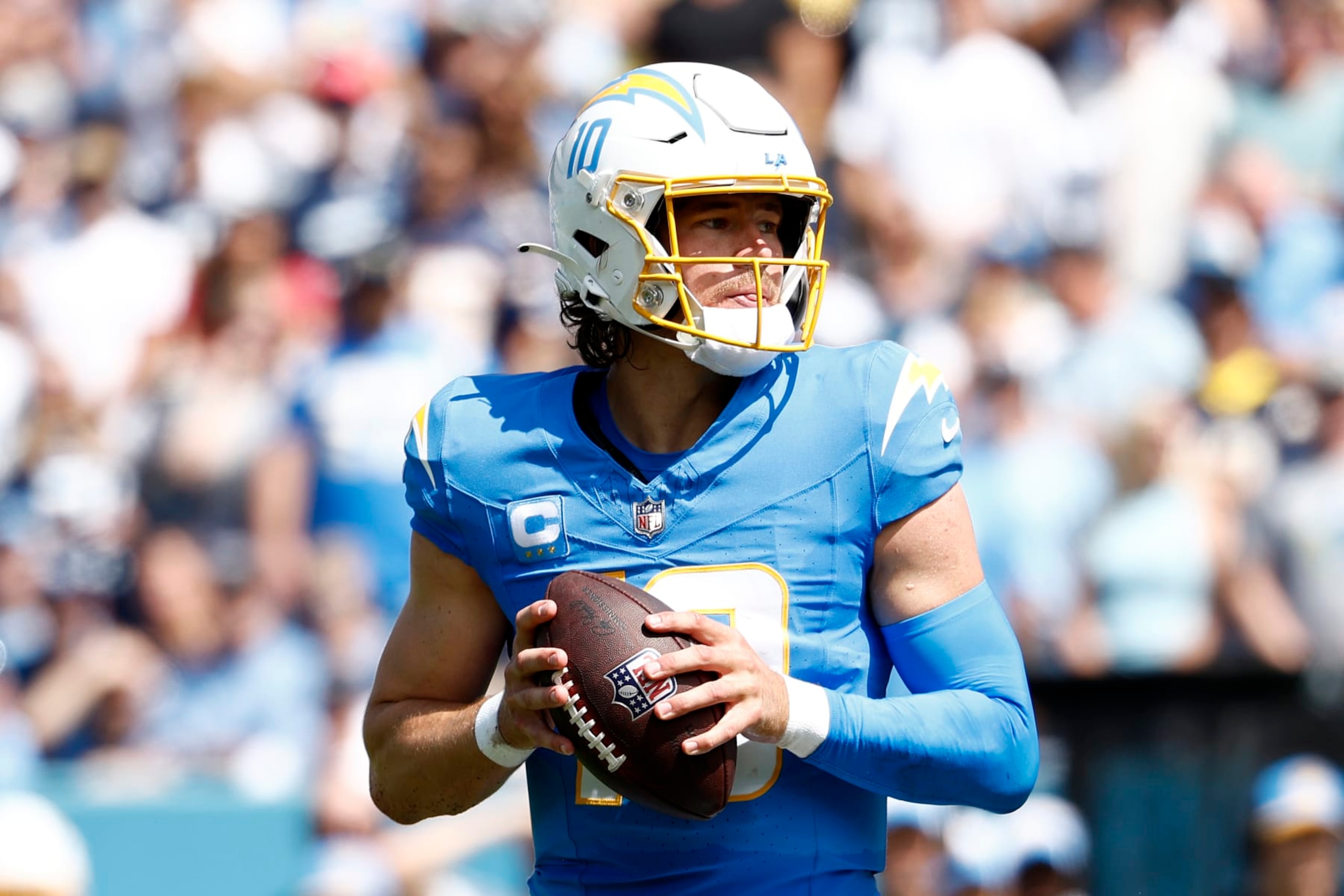 NASHVILLE, TENNESSEE - SEPTEMBER 17: Justin Herbert #10 of the Los Angeles Chargers attempts a pass during the second quarter against the Tennessee Titans at Nissan Stadium on September 17, 2023 in Nashville, Tennessee. (Photo by Johnnie Izquierdo/Getty Images) NASHVILLE, TENNESSEE - SEPTEMBER 17: Justin Herbert #10 of the Los Angeles Chargers attempts a pass during the second quarter against the Tennessee Titans at Nissan Stadium on September 17, 2023 in Nashville, Tennessee. (Photo by Johnnie Izquierdo/Getty Images)