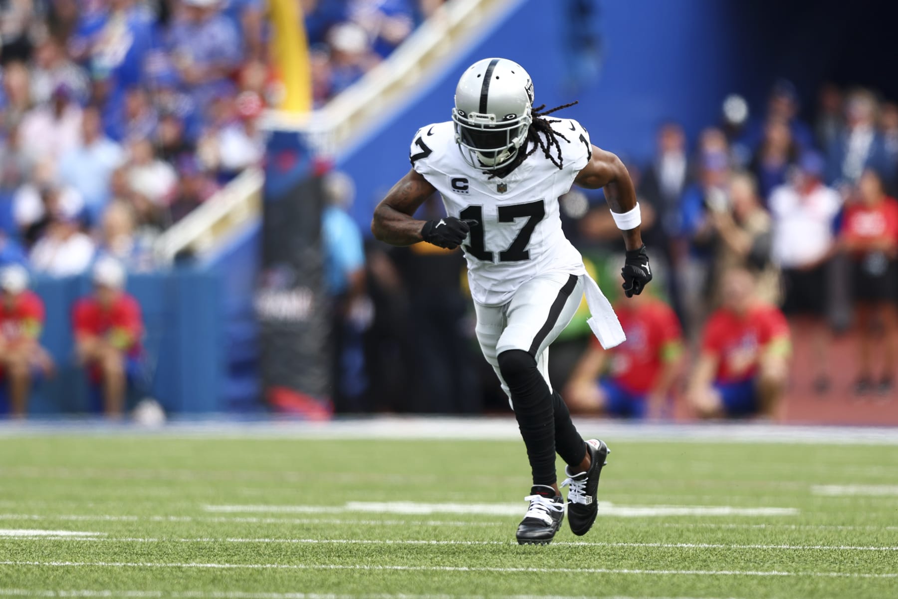 ORCHARD PARK, NY - SEPTEMBER 17: Davante Adams #17 of the Las Vegas Raiders runs downfield during an NFL football game against the Buffalo Bills at Highmark Stadium on September 17, 2023 in Orchard Park, New York. (Photo by Kevin Sabitus/Getty Images)