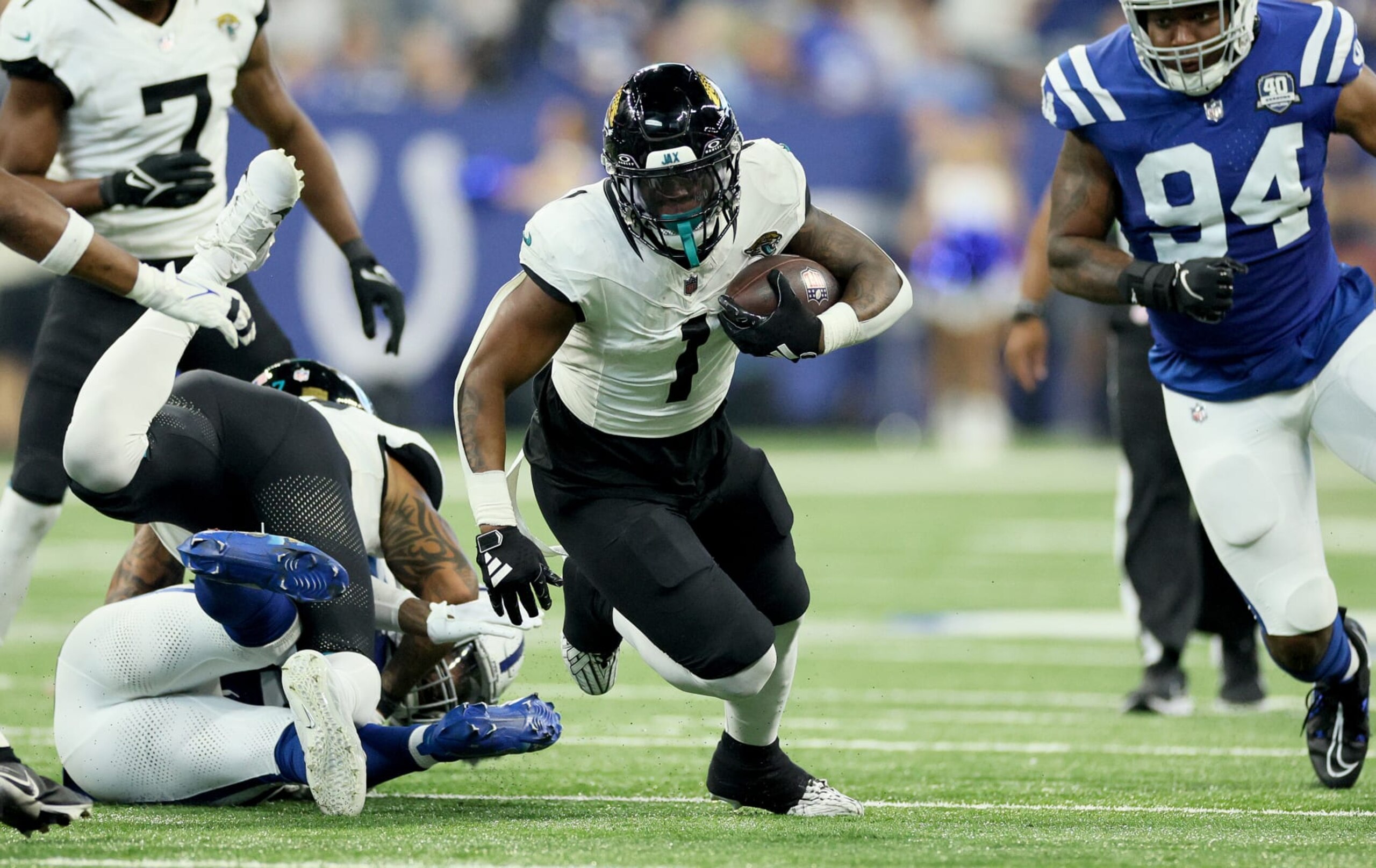 INDIANAPOLIS, INDIANA - SEPTEMBER 10: Travis Etienne Jr #1 of the Jacksonville Jaguars against the Indianapolis Colts at Lucas Oil Stadium on September 10, 2023 in Indianapolis, Indiana. (Photo by Andy Lyons/Getty Images)