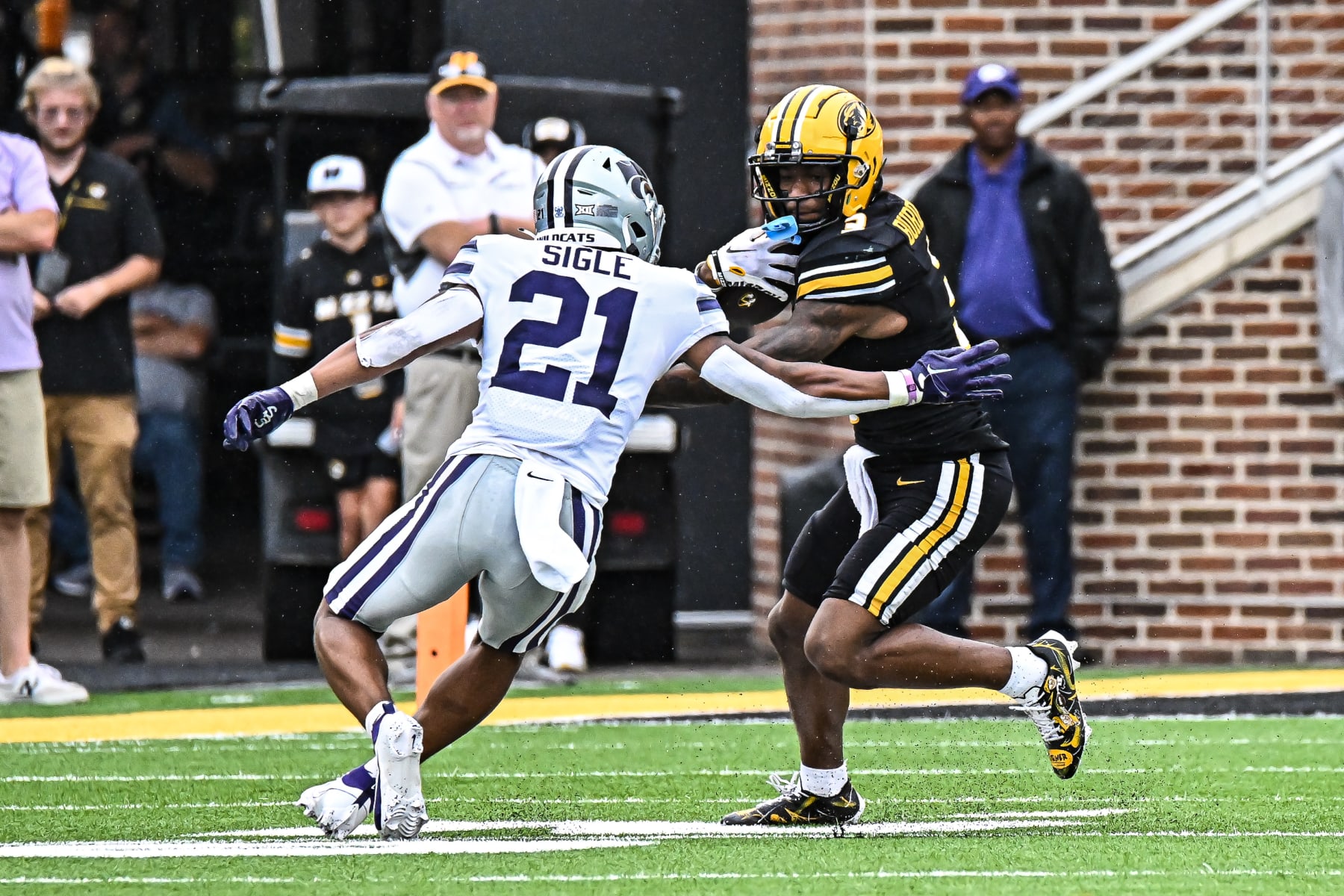 COLUMBIA, MO - SEPTEMBER 16: Missouri Tigers wide receiver Luther Burden III (3) tries to slip past the tackle attempt of Kansas State Wildcats safety Marques Sigle (21) during a non conference game between the Kansas State Wildcats and the Missouri Tigers held on Saturday Sep 16, 2023 at Faurot Field at Memorial Stadium in Columbia MO. (Photo by Rick Ulreich/Icon Sportswire via Getty Images