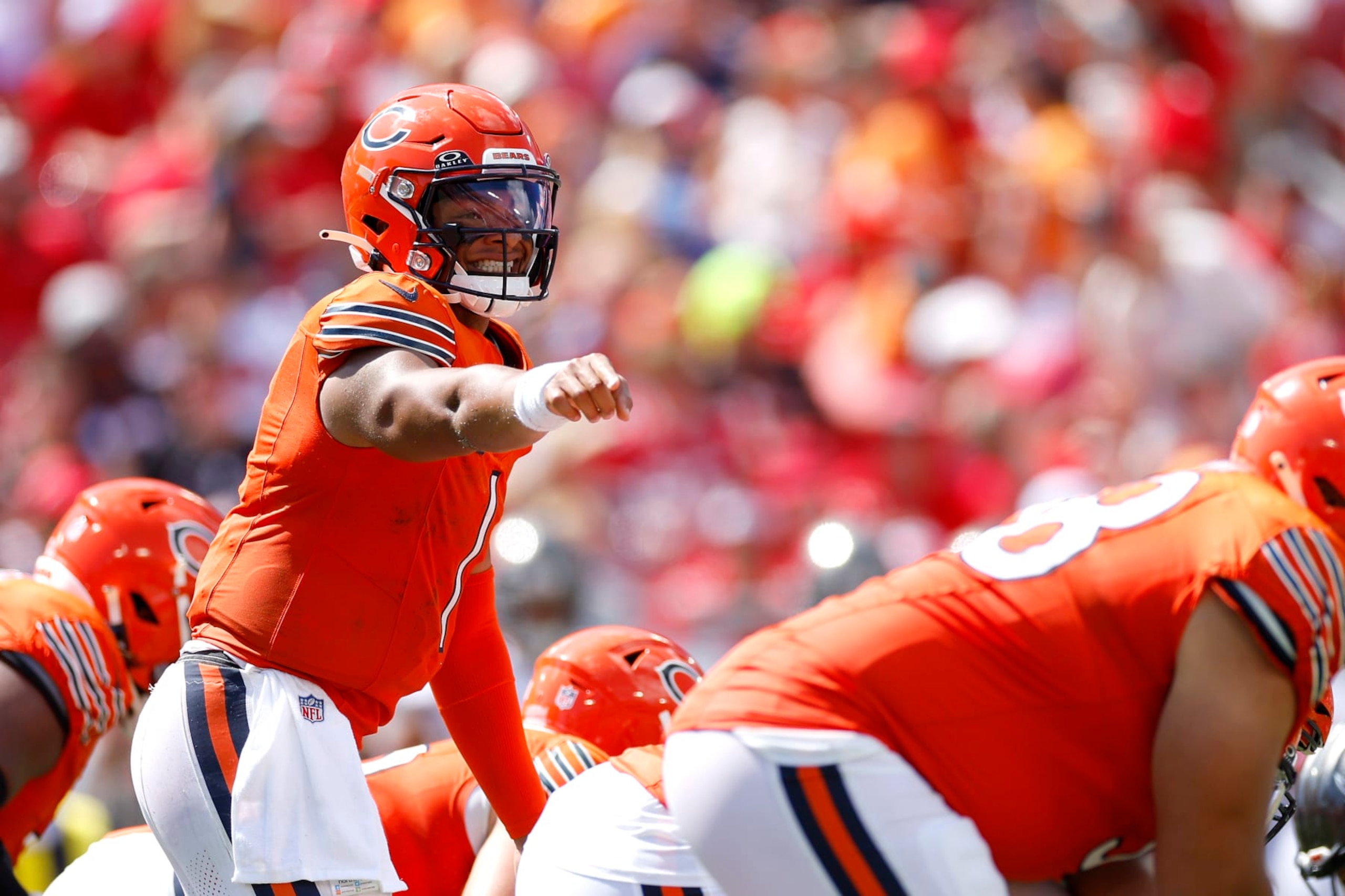 TAMPA, FLORIDA - SEPTEMBER 17: Justin Fields #1 of the Chicago Bears calls a play during the third quarter against the Tampa Bay Buccaneers at Raymond James Stadium on September 17, 2023 in Tampa, Florida. (Photo by Mike Ehrmann/Getty Images)