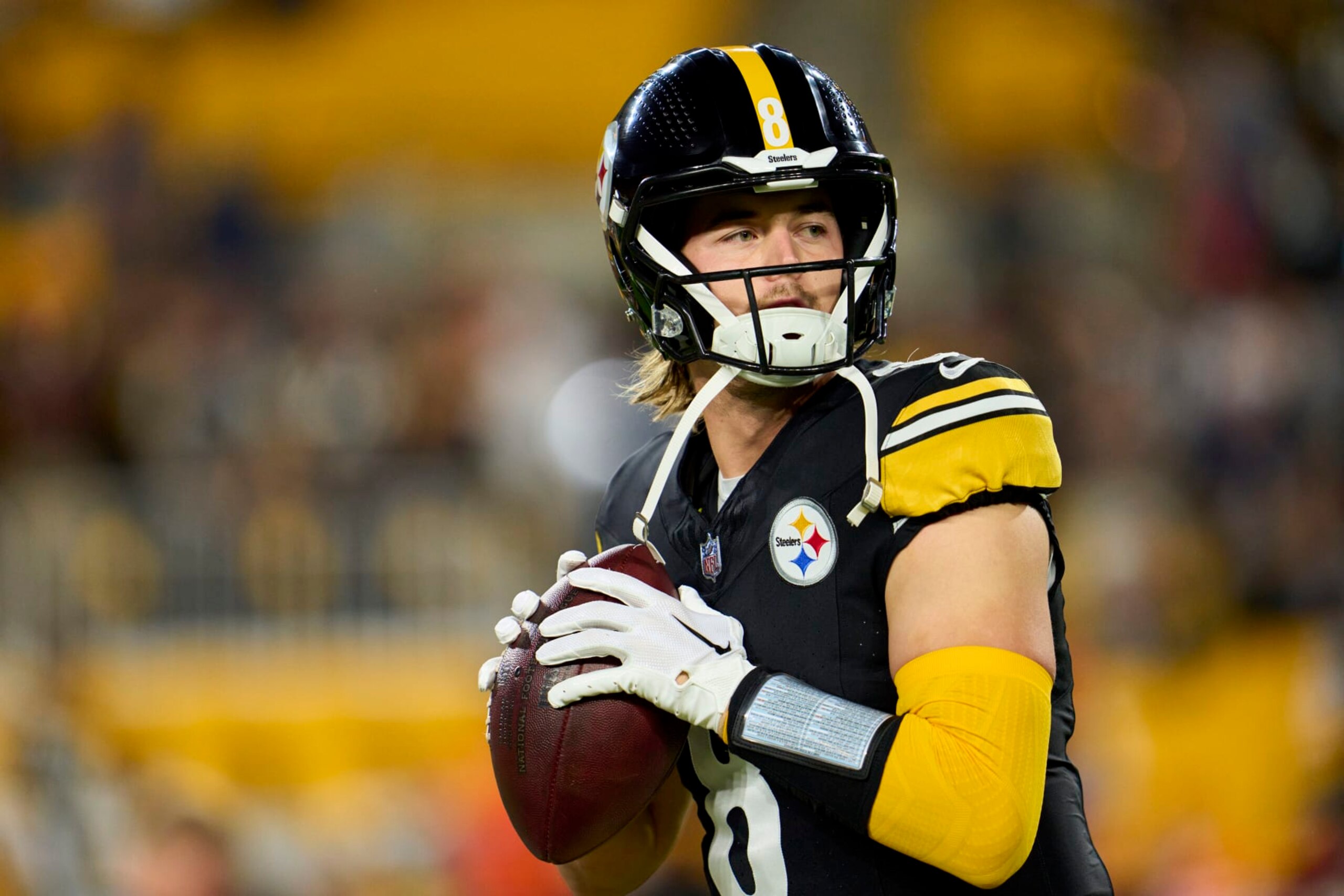 PITTSBURGH, PA - SEPTEMBER 18: Kenny Pickett #8 of the Pittsburgh Steelers warms up before kickoff against the Cleveland Browns at Acrisure Stadium on September 18, 2023 in Pittsburgh, Pennsylvania. (Photo by Cooper Neill/Getty Images)