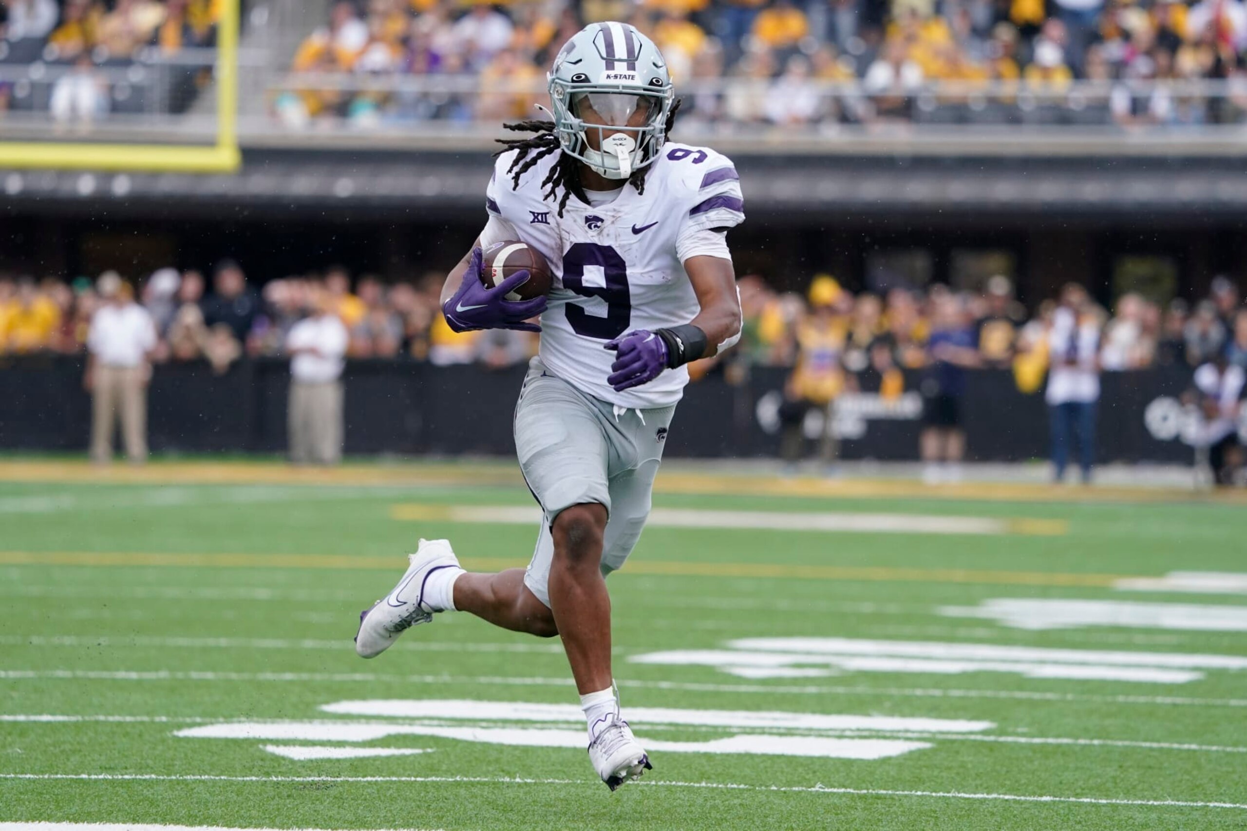 COLUMBIA, MISSOURI - SEPTEMBER 16: Running back Treshaun Ward #9 of the Kansas State Wildcats runs against the Missouri Tigers at Faurot Field/Memorial Stadium on September 16, 2023 in Columbia, Missouri. (Photo by Ed Zurga/Getty Images)
