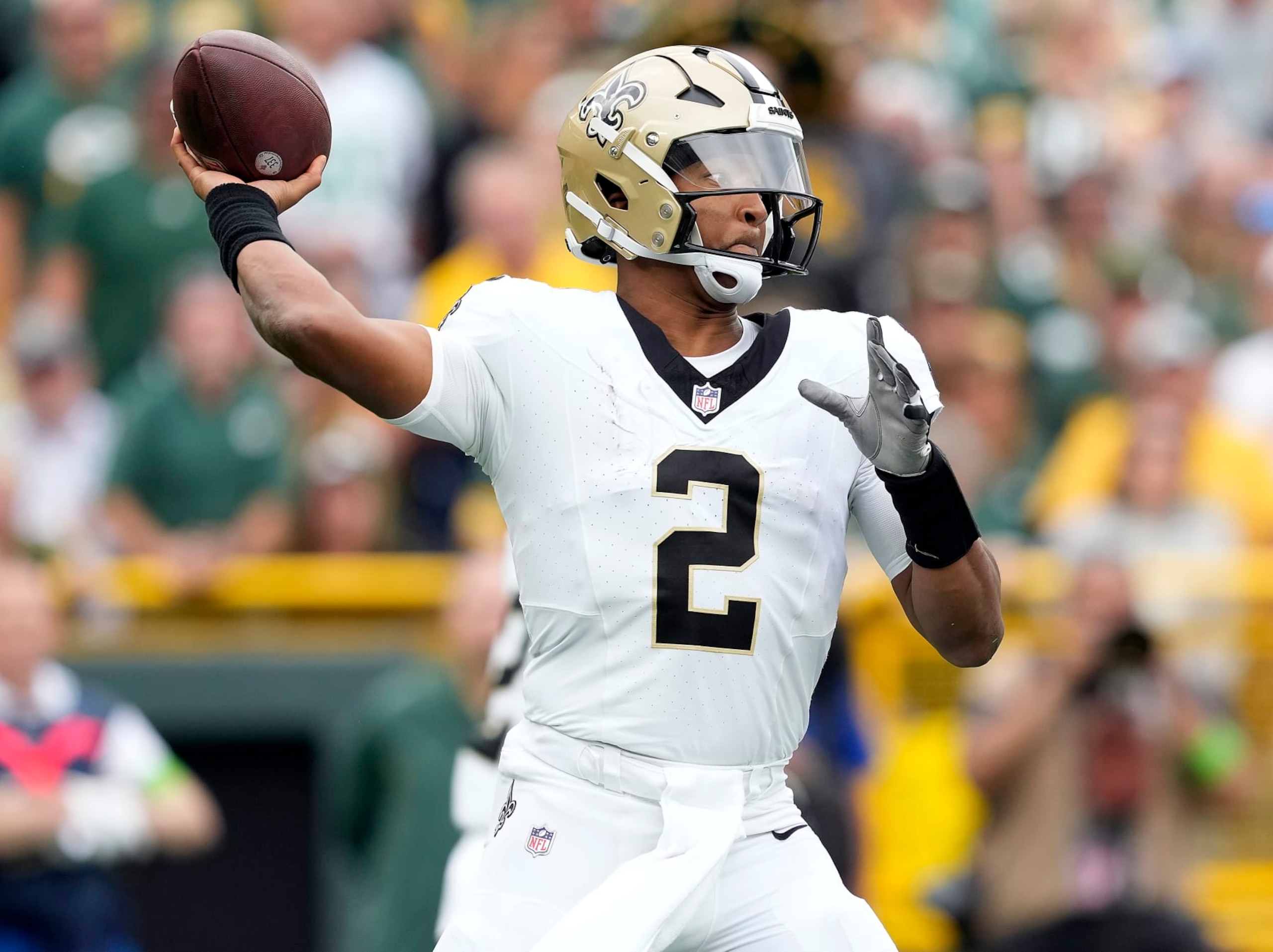 GREEN BAY, WISCONSIN - SEPTEMBER 24: Jameis Winston #2 of the New Orleans Saints attempts a pass during the fourth quarter against the Green Bay Packers at Lambeau Field on September 24, 2023 in Green Bay, Wisconsin. (Photo by Patrick McDermott/Getty Images)