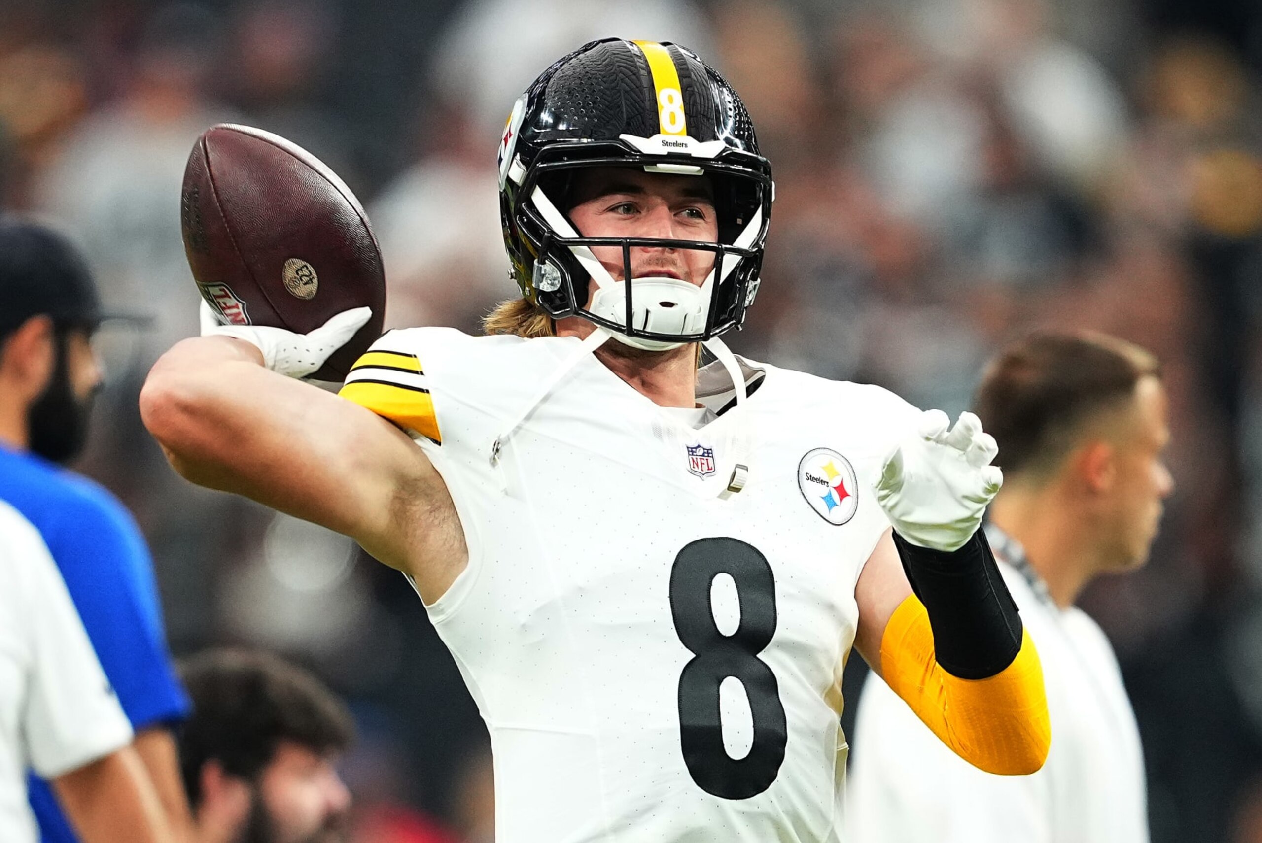 LAS VEGAS, NEVADA - SEPTEMBER 24: Kenny Pickett #8 of the Pittsburgh Steelers warms up before a game against the Las Vegas Raiders  at Allegiant Stadium on September 24, 2023 in Las Vegas, Nevada. (Photo by Chris Unger/Getty Images)