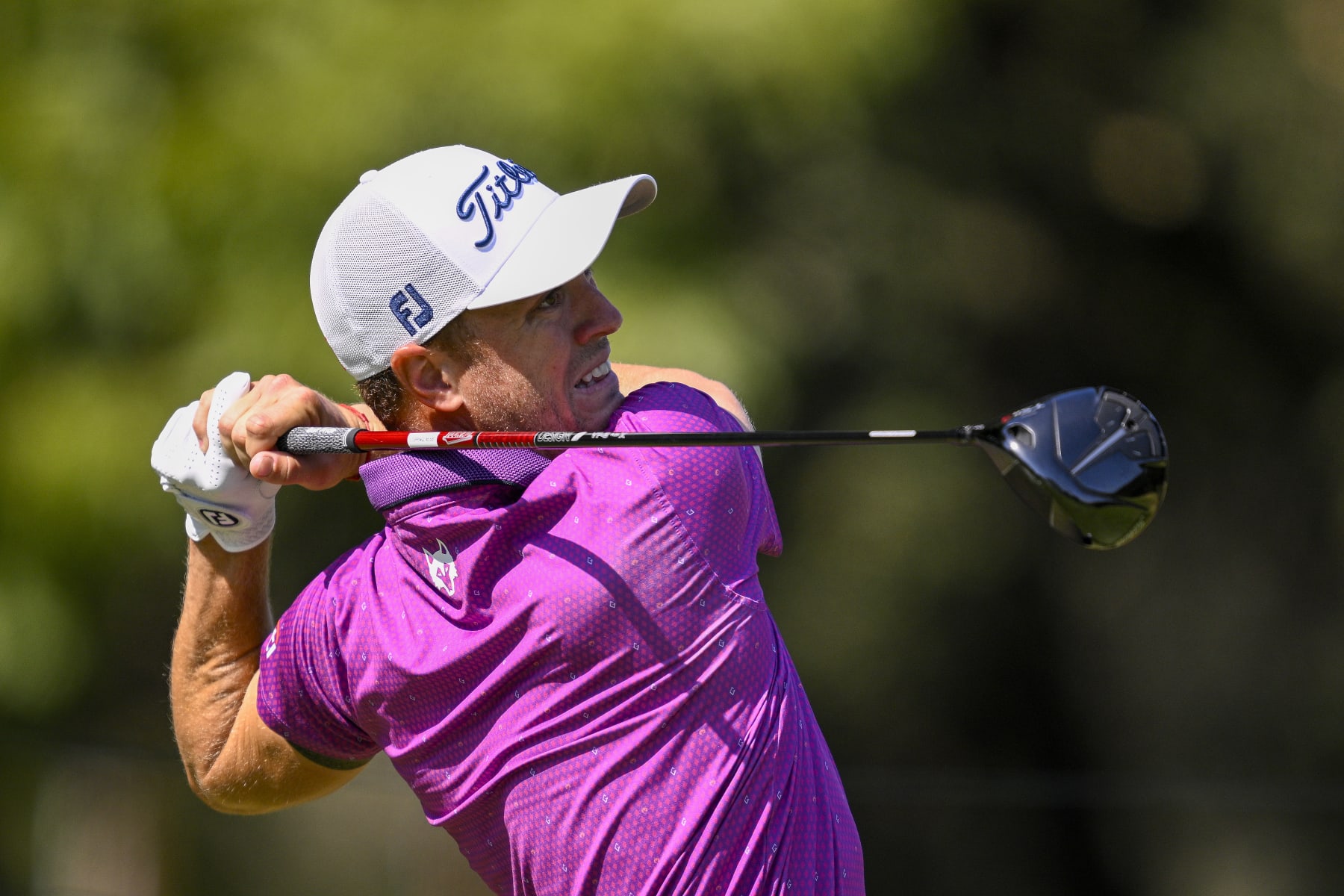 NAPA, CALIFORNIA - SEPTEMBER 17: Justin Thomas of the United States plays his shot from the fifth tee during the final round of the Fortinet Championship at Silverado Resort and Spa on September 17, 2023 in Napa, California. (Photo by Orlando Ramirez/Getty Images)