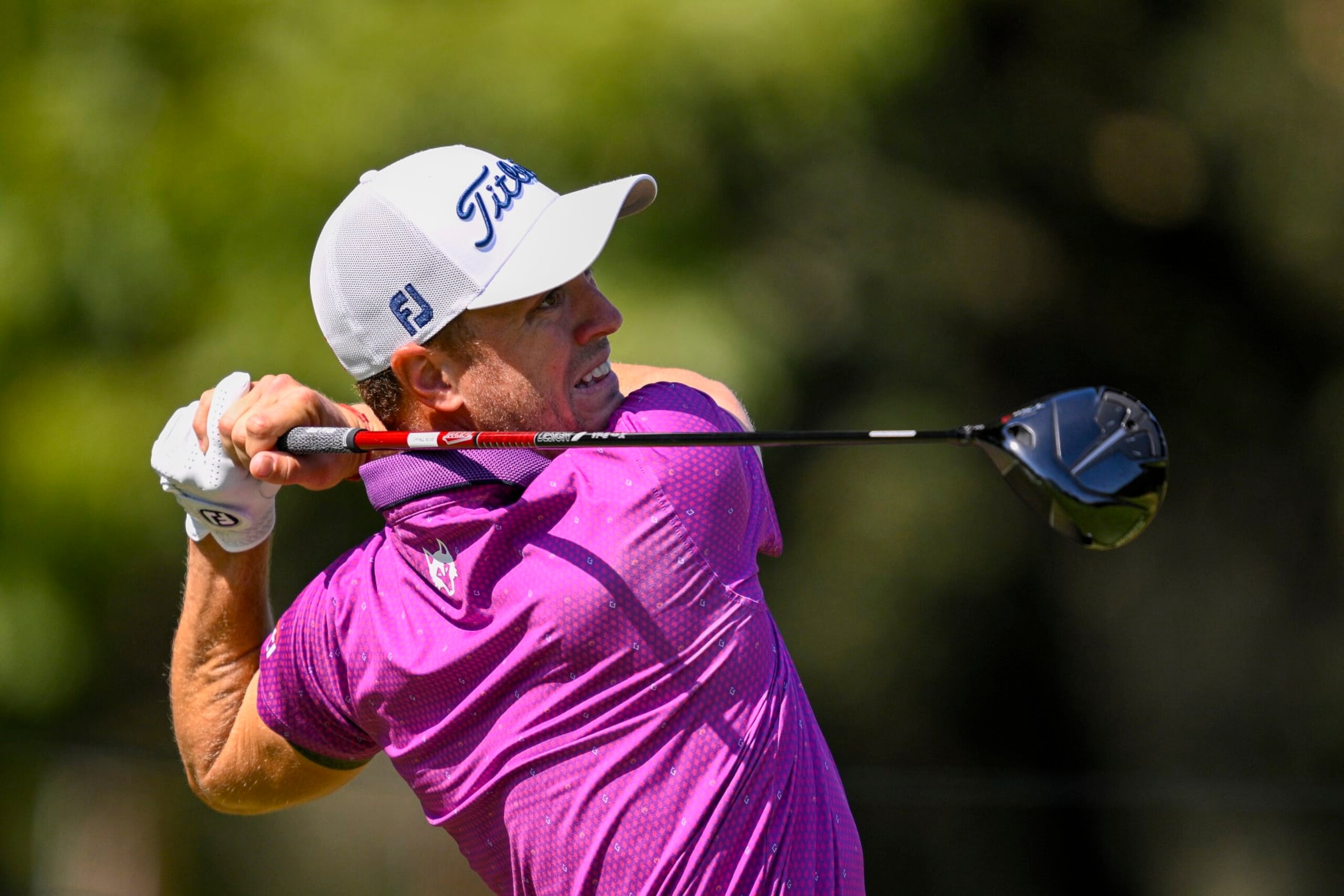 NAPA, CALIFORNIA - SEPTEMBER 17: Justin Thomas of the United States plays his shot from the fifth tee during the final round of the Fortinet Championship at Silverado Resort and Spa on September 17, 2023 in Napa, California. (Photo by Orlando Ramirez/Getty Images)