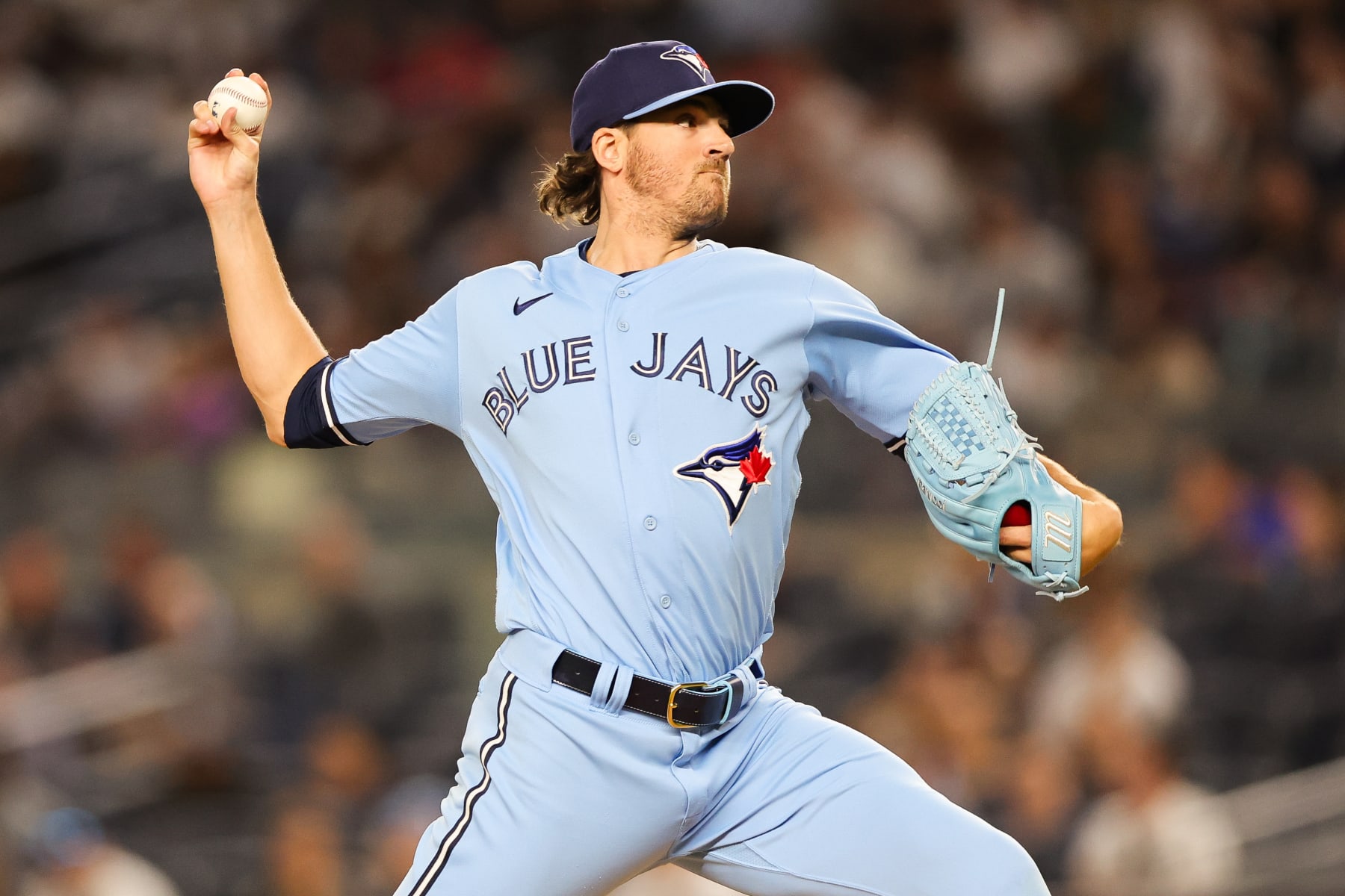 BRONX, NY - SEPTEMBER 20: Toronto Blue Jays Pitcher Kevin Gausman (34) delivers a pitch during a game between the Toronto Blue Jays and New York Yankees on September 20, 2023 at Yankee Stadium in the Bronx, New York.(Photo by Andrew Mordzynski/Icon Sportswire via Getty Images)