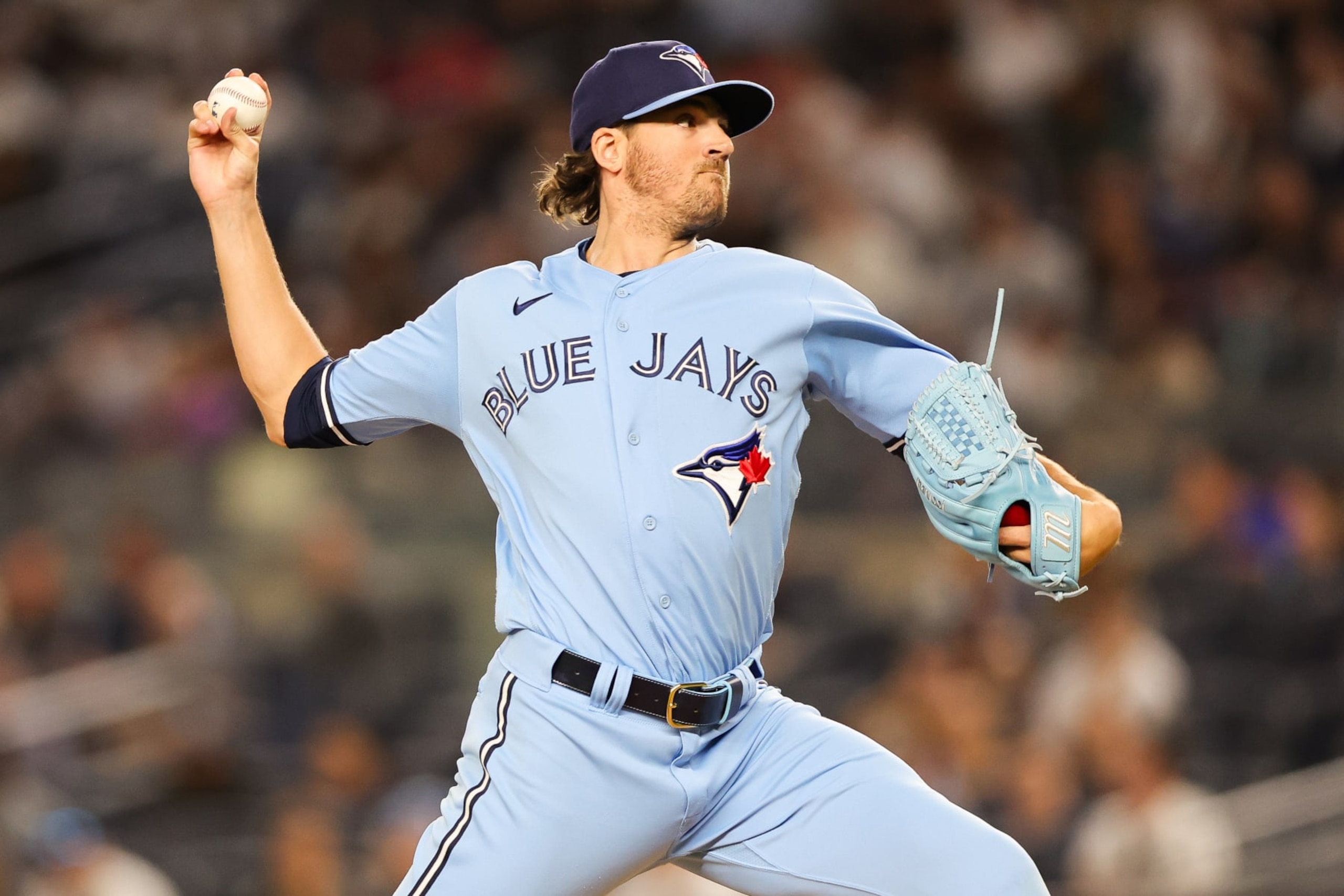 BRONX, NY - SEPTEMBER 20: Toronto Blue Jays Pitcher Kevin Gausman (34) delivers a pitch during a game between the Toronto Blue Jays and New York Yankees on September 20, 2023 at Yankee Stadium in the Bronx, New York.(Photo by Andrew Mordzynski/Icon Sportswire via Getty Images) BRONX, NY - SEPTEMBER 20: Toronto Blue Jays Pitcher Kevin Gausman (34) delivers a pitch during a game between the Toronto Blue Jays and New York Yankees on September 20, 2023 at Yankee Stadium in the Bronx, New York.(Photo by Andrew Mordzynski/Icon Sportswire via Getty Images)