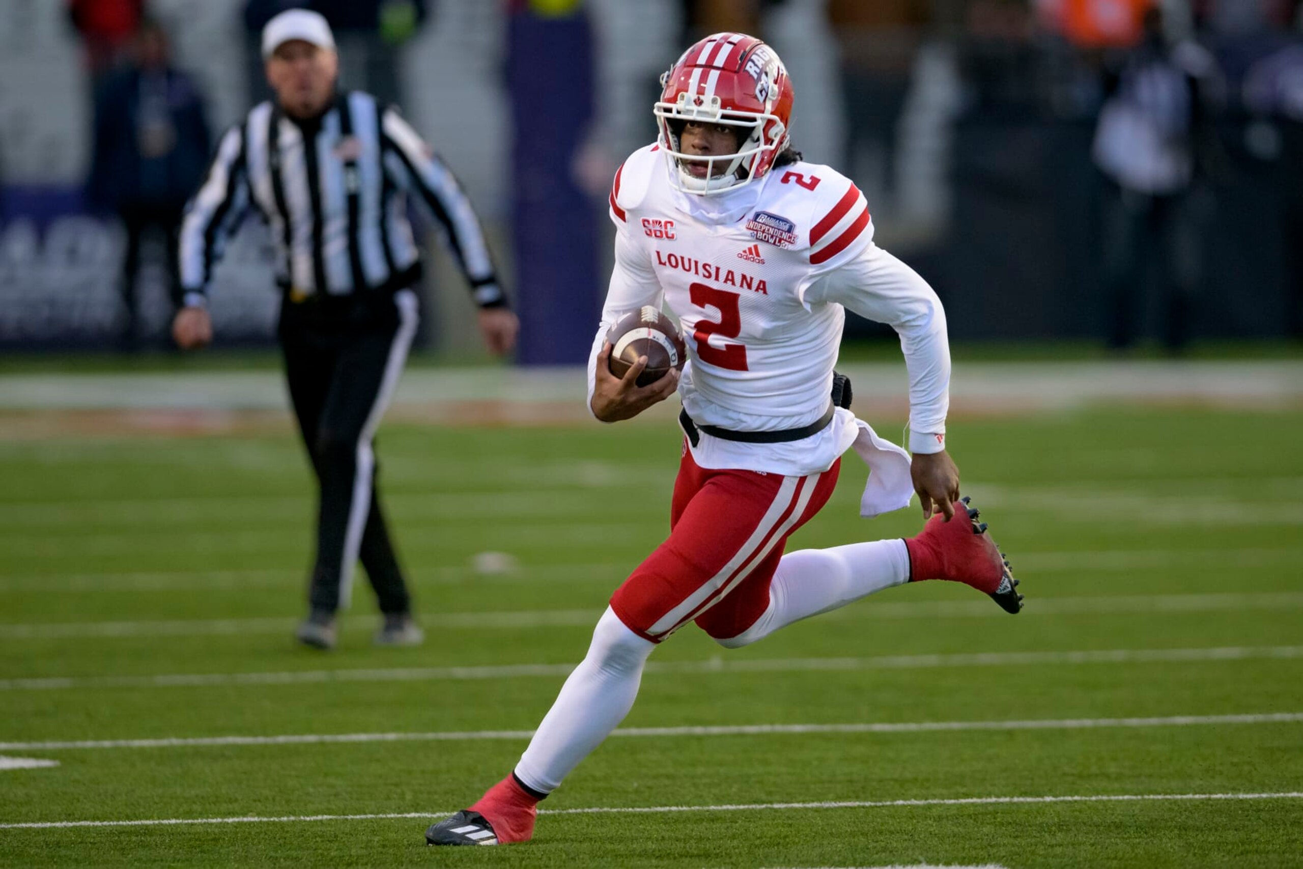Louisiana-Lafayette quarterback Zeon Chriss (2) runs during the Independence Bowl NCAA football game in Shreveport, La. Friday, Dec. 23, 2022. (AP Photo/Matthew Hinton)