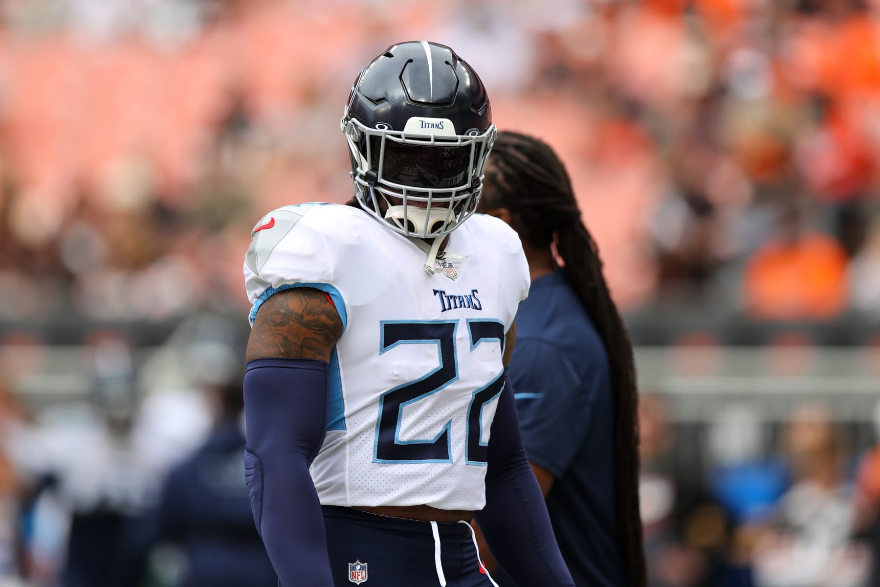 CLEVELAND, OH - SEPTEMBER 24: Tennessee Titans running back Derrick Henry (22) on the field prior to the National Football League game between the Tennessee Titans and Cleveland Browns on September 24, 2023, at Cleveland Browns Stadium in Cleveland, OH. (Photo by Frank Jansky/Icon Sportswire via Getty Images)