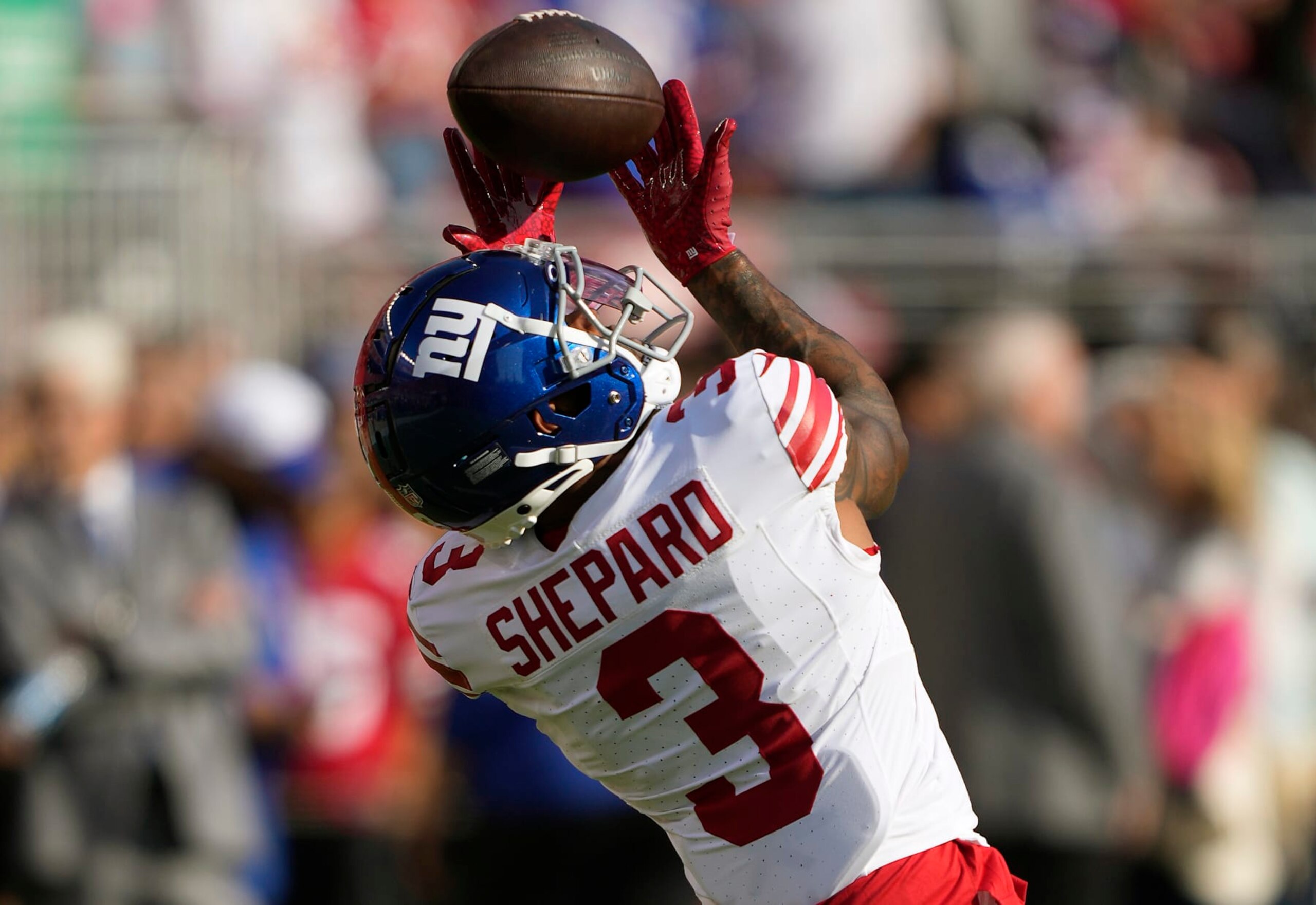 SANTA CLARA, CALIFORNIA - SEPTEMBER 21: Sterling Shepard #3 of the New York Giants warms up prior to the start of the game against the San Francisco 49ers at Levi's Stadium on September 21, 2023 in Santa Clara, California. (Photo by Thearon W. Henderson/Getty Images)