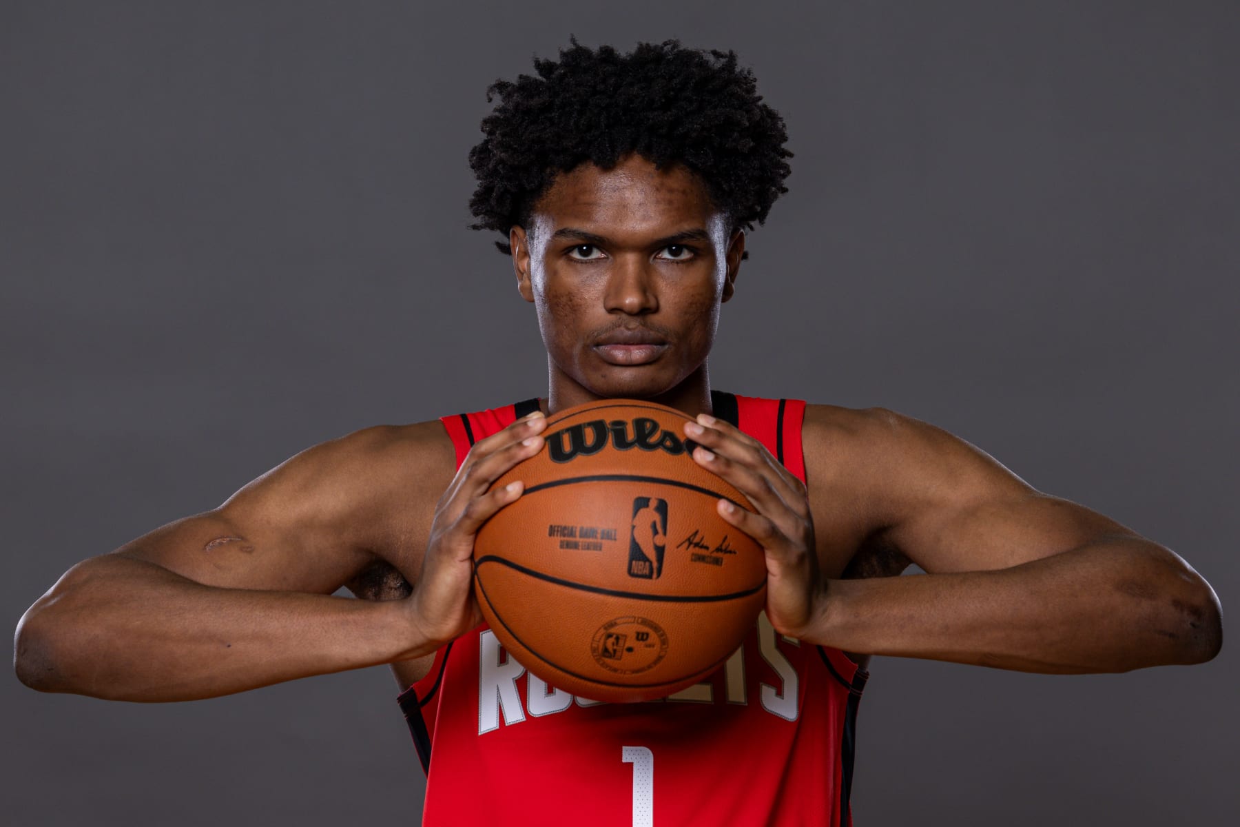 LAS VEGAS, NEVADA - JULY 14: Amen Thompson #1 of the Houston Rockets poses for a portrait during the 2023 NBA rookie photo shoot at UNLV on July 14, 2023 in Las Vegas, Nevada. (Photo by Jamie Squire/Getty Images)