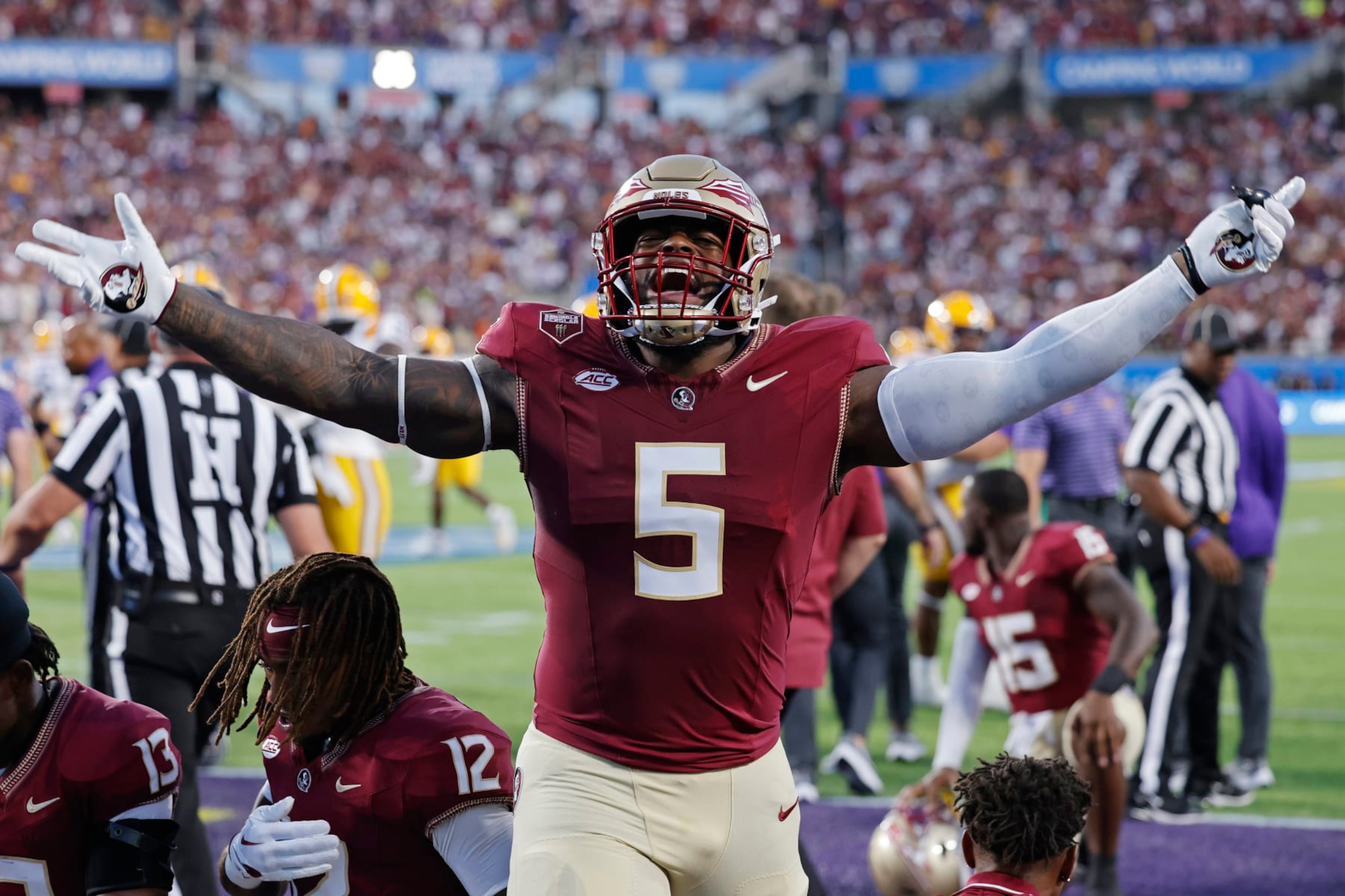 ORLANDO, FL - SEPTEMBER 03: Florida State Seminoles defensive lineman Jared Verse (5) reacts before a college football game against the LSU Tigers on September 03, 2023 at Camping World Stadium in Orlando, Florida. (Photo by Joe Robbins/Icon Sportswire via Getty Images) ORLANDO, FL - SEPTEMBER 03: Florida State Seminoles defensive lineman Jared Verse (5) reacts before a college football game against the LSU Tigers on September 03, 2023 at Camping World Stadium in Orlando, Florida. (Photo by Joe Robbins/Icon Sportswire via Getty Images)
