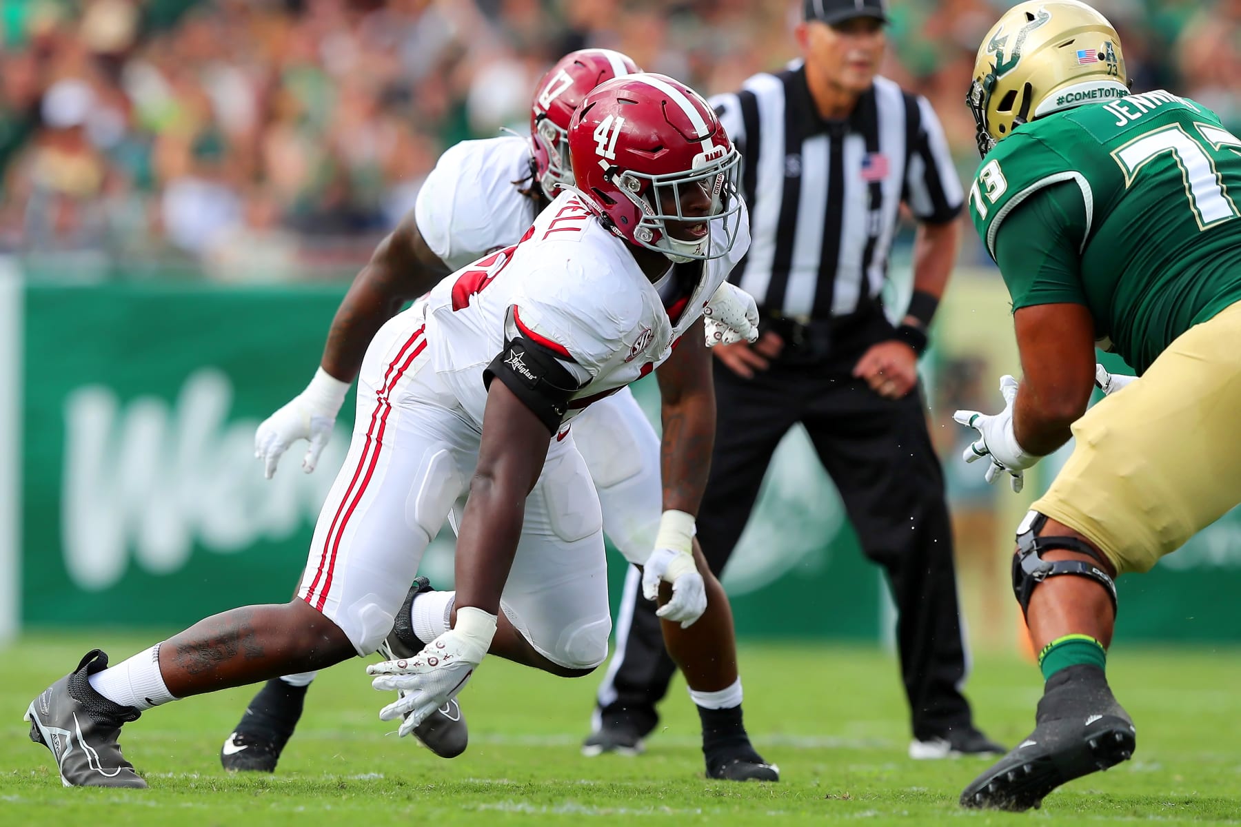 TAMPA, FL - SEPTEMBER 16: Alabama Crimson Tide Linebacker Chris Braswell (41) rushes the passer during the College Football game between the Alabama Crimson Tide and the South Florida Bulls on September 16, 2023 at Raymond James Stadium in Tampa, FL. (Photo by Cliff Welch/Icon Sportswire via Getty Images)