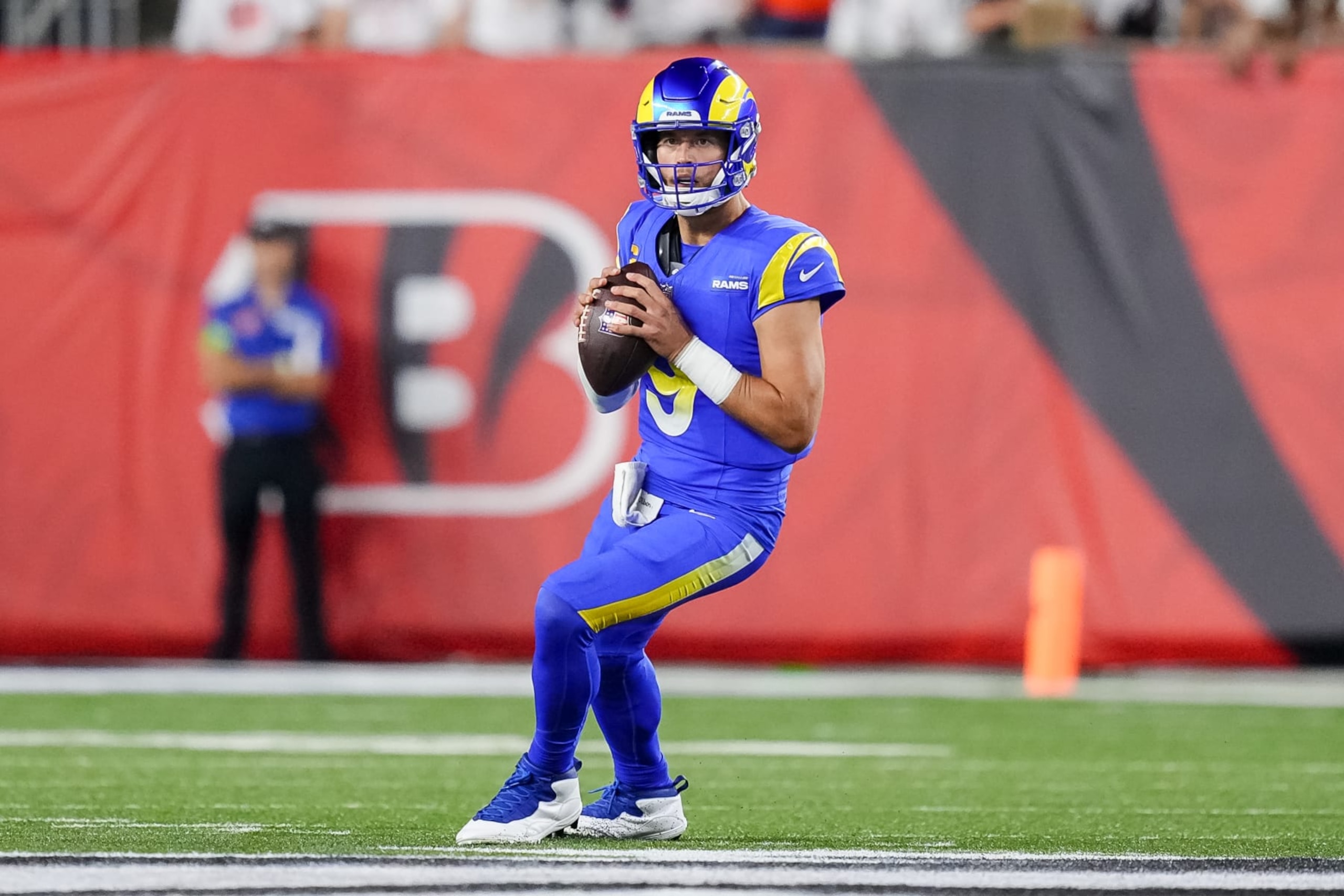 CINCINNATI, OHIO - SEPTEMBER 25: Matthew Stafford #9 of the Los Angeles Rams drops back to pass in the second quarter against the Cincinnati Bengals at Paycor Stadium on September 25, 2023 in Cincinnati, Ohio. (Photo by Dylan Buell/Getty Images)