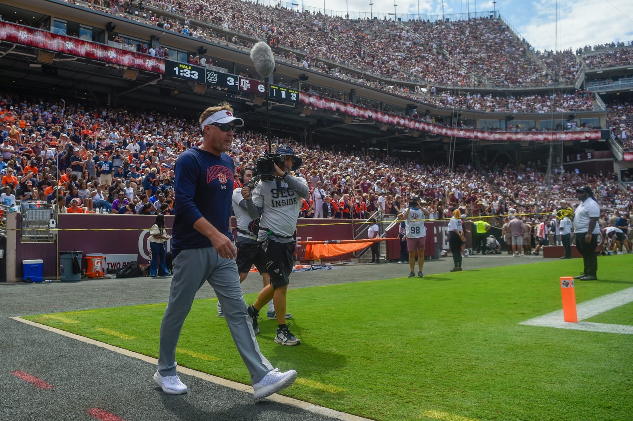 Auburn head coach Hugh Freeze