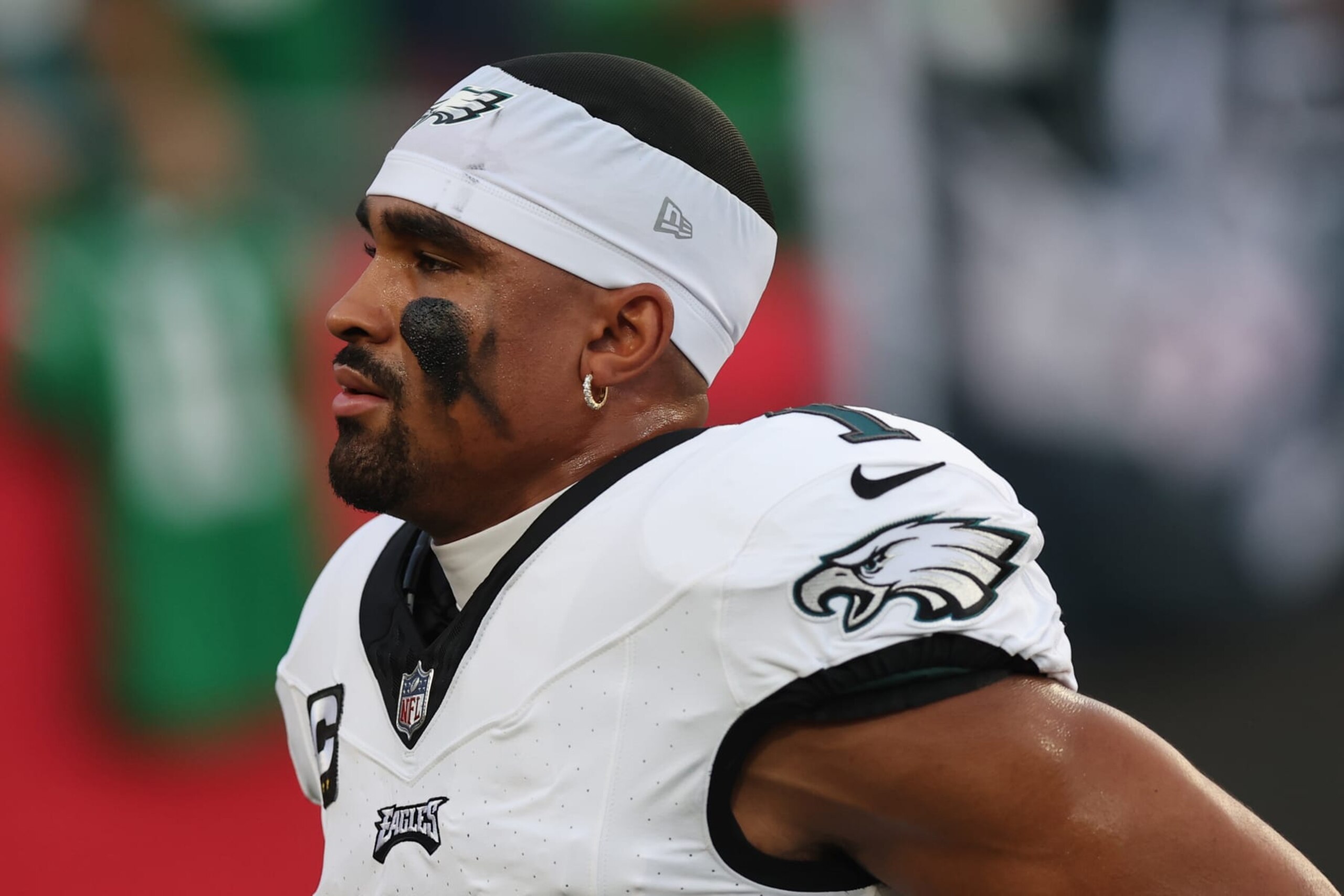 TAMPA, FLORIDA - SEPTEMBER 25: Jalen Hurts #1 of the Philadelphia Eagles warms up prior to a game against the Tampa Bay Buccaneers at Raymond James Stadium on September 25, 2023 in Tampa, Florida. (Photo by Mike Carlson/Getty Images)