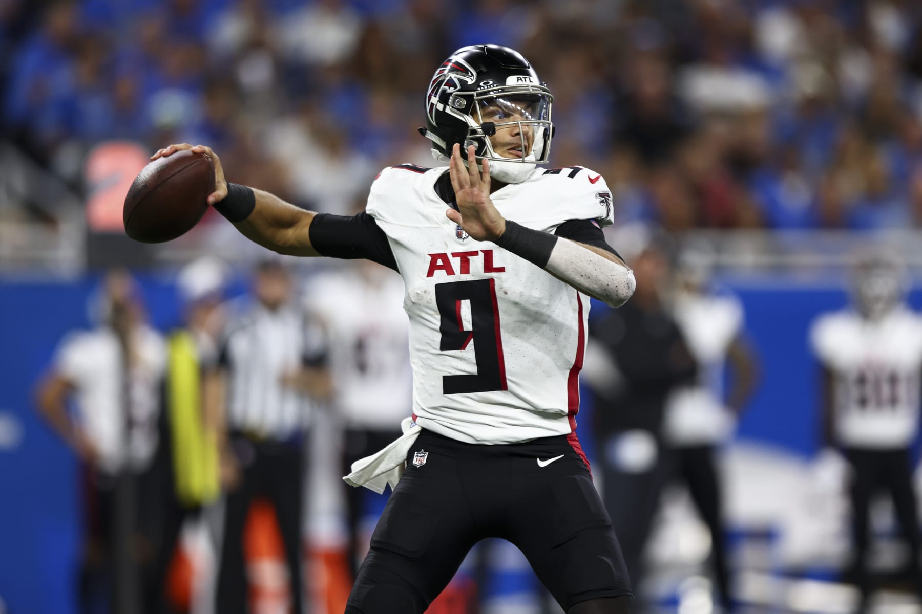 DETROIT, MI - SEPTEMBER 24: Desmond Ridder #9 of the Atlanta Falcons throws a pass during the third quarter of an NFL football game against the Detroit Lions at Ford Field on September 24, 2023 in Detroit, Michigan. (Photo by Kevin Sabitus/Getty Images)