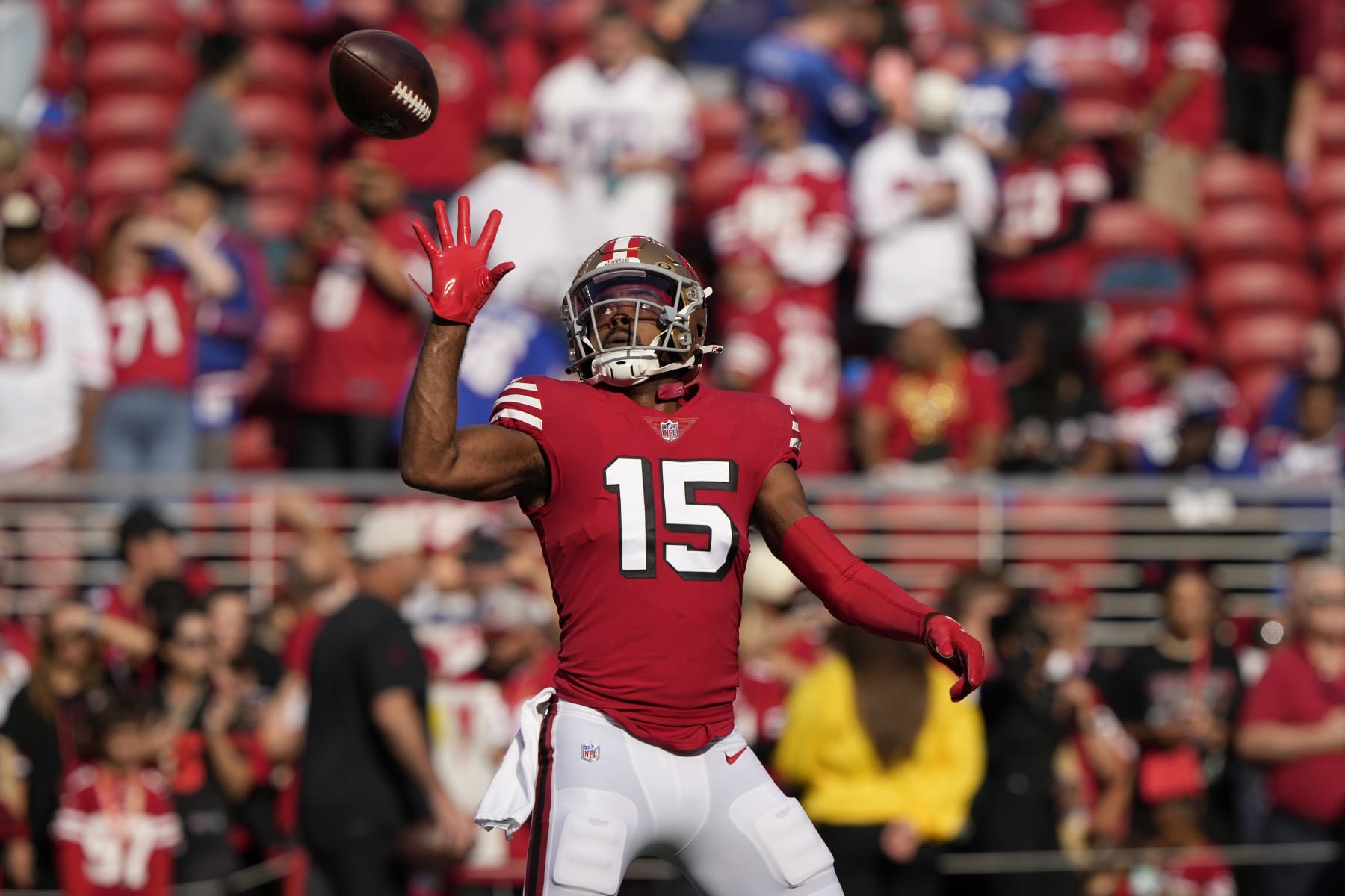 SANTA CLARA, CALIFORNIA - SEPTEMBER 21: Jauan Jennings #15 of the San Francisco 49ers warms up prior to the game against the New York Giants at Levi's Stadium on September 21, 2023 in Santa Clara, California. (Photo by Thearon W. Henderson/Getty Images)