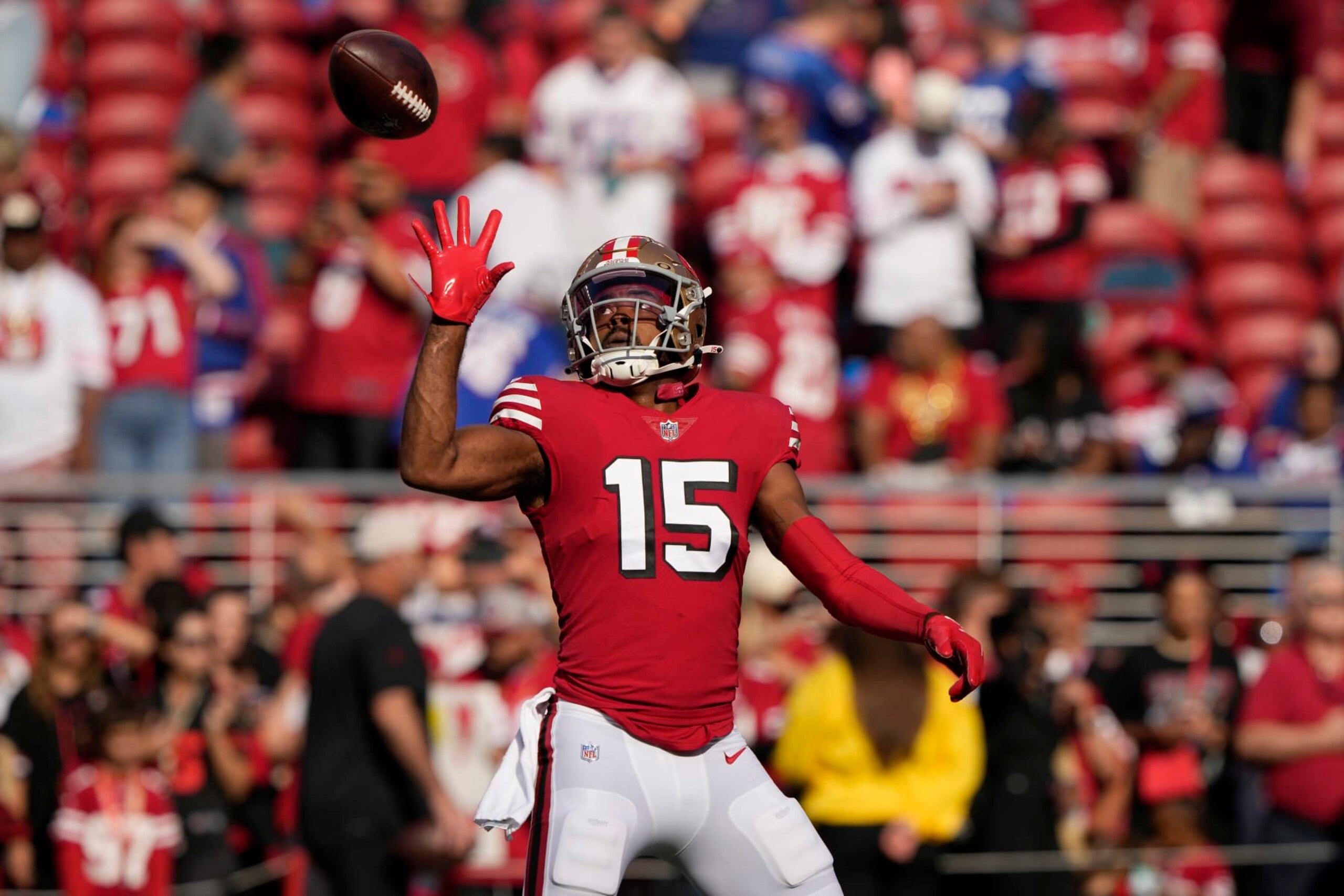 SANTA CLARA, CALIFORNIA - SEPTEMBER 21: Jauan Jennings #15 of the San Francisco 49ers warms up prior to the game against the New York Giants at Levi's Stadium on September 21, 2023 in Santa Clara, California. (Photo by Thearon W. Henderson/Getty Images)