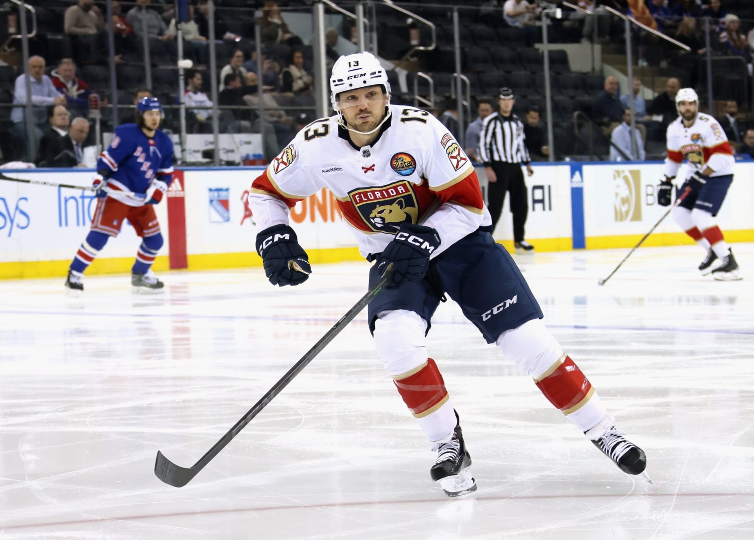 NEW YORK, NEW YORK - JANUARY 23: Sam Reinhart #13 of the Florida Panthers skates against the New York Rangers at Madison Square Garden on January 23, 2023 in New York City. The Rangers defeated the Panthers 6-2.  (Photo by Bruce Bennett/Getty Images)