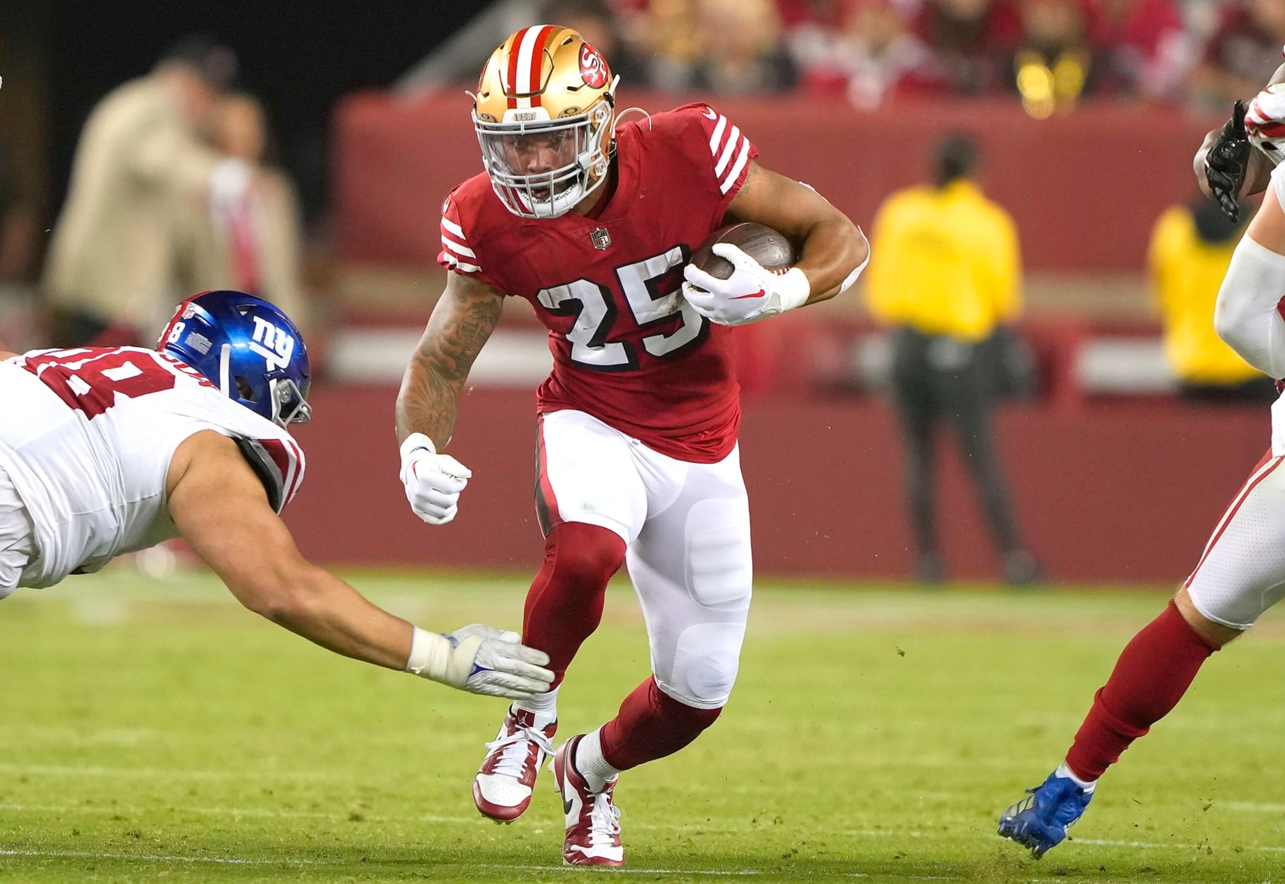 49ers RB Elijah Mitchell