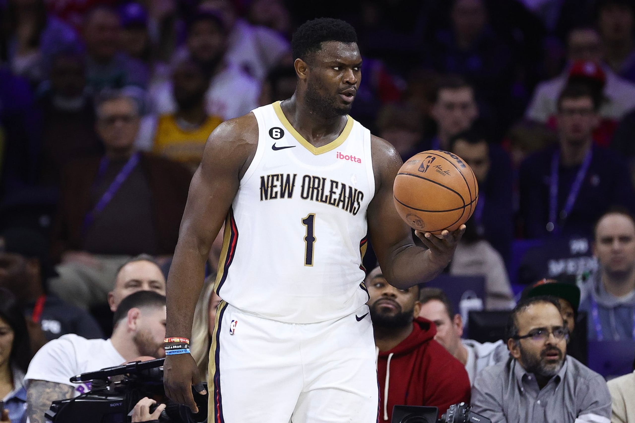 PHILADELPHIA, PENNSYLVANIA - JANUARY 02: Zion Williamson #1 of the New Orleans Pelicans looks on during the second quarter against the Philadelphia 76ers at Wells Fargo Center on January 02, 2023 in Philadelphia, Pennsylvania. NOTE TO USER: User expressly acknowledges and agrees that, by downloading and or using this photograph, User is consenting to the terms and conditions of the Getty Images License Agreement. (Photo by Tim Nwachukwu/Getty Images) PHILADELPHIA, PENNSYLVANIA - JANUARY 02: Zion Williamson #1 of the New Orleans Pelicans looks on during the second quarter against the Philadelphia 76ers at Wells Fargo Center on January 02, 2023 in Philadelphia, Pennsylvania. NOTE TO USER: User expressly acknowledges and agrees that, by downloading and or using this photograph, User is consenting to the terms and conditions of the Getty Images License Agreement. (Photo by Tim Nwachukwu/Getty Images)