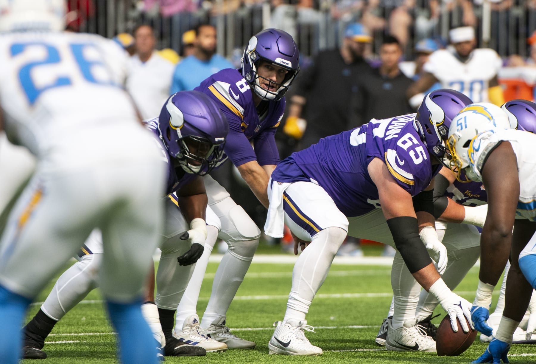 MINNEAPOLIS, MINNESOTA - SEPTEMBER 24: Kirk Cousins #8 of the Minnesota Vikings stands under center in the first quarter of the game against the Los Angeles Chargers at U.S. Bank Stadium on September 24, 2023 in Minneapolis, Minnesota. (Photo by Stephen Maturen/Getty Images)