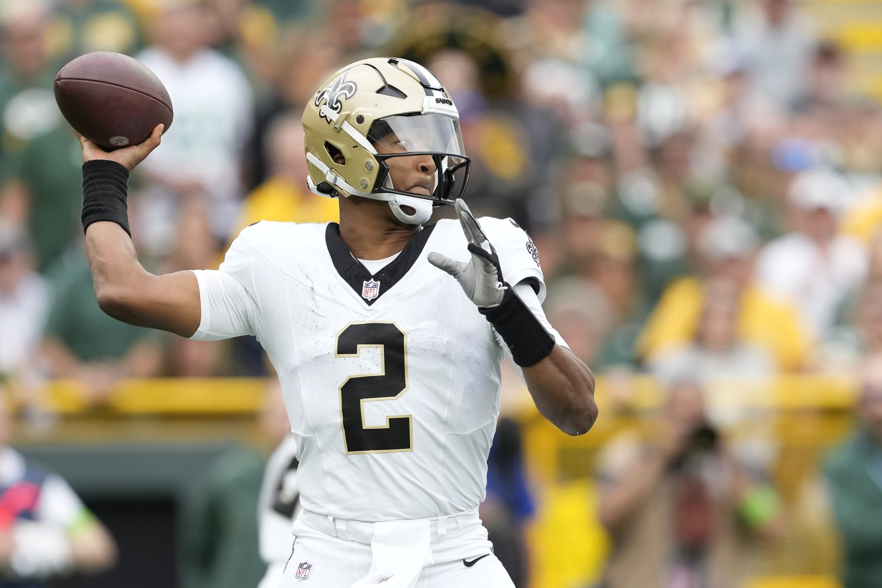 GREEN BAY, WISCONSIN - SEPTEMBER 24: Jameis Winston #2 of the New Orleans Saints looks to throw a pass in the second half against the Green Bay Packers at Lambeau Field on September 24, 2023 in Green Bay, Wisconsin. (Photo by Patrick McDermott/Getty Images)