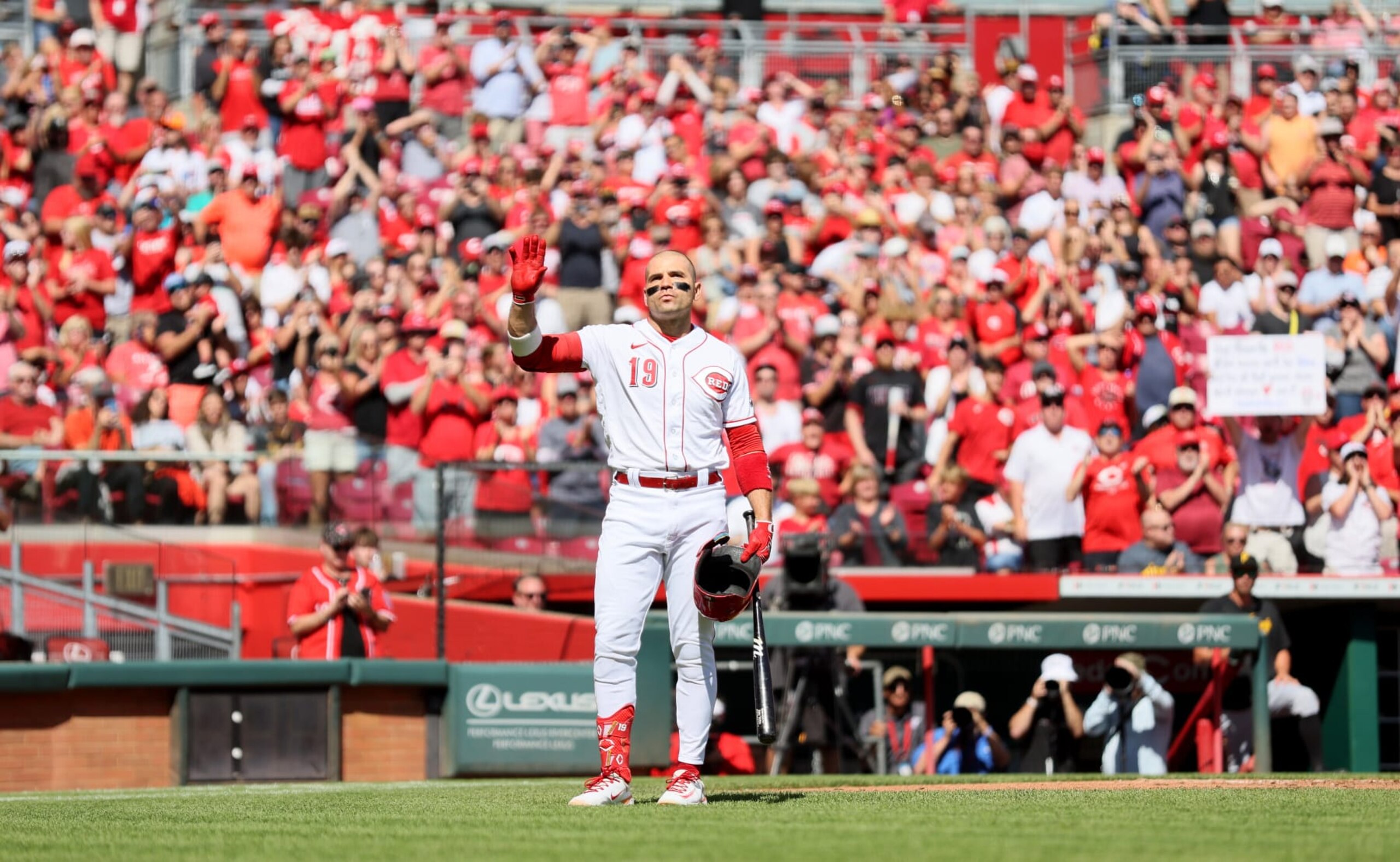 CINCINNATI, OHIO - SEPTEMBER 24: Joey Votto #19 of the Cincinnati Reds acknowledges the crowd before his first at bat against the Pittsburgh Pirates at Great American Ball Park on September 24, 2023 in Cincinnati, Ohio. (Photo by Andy Lyons/Getty Images)