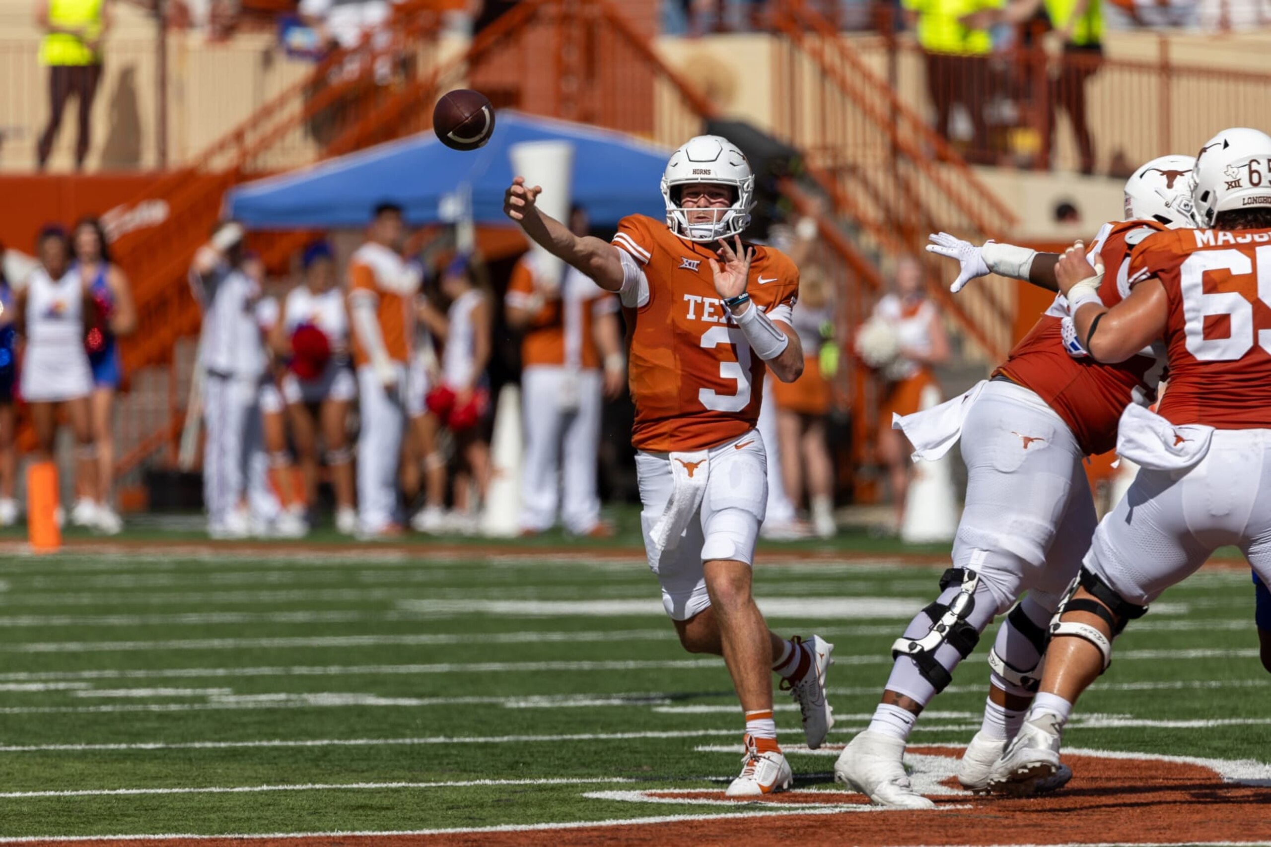 AUSTIN, TX - SEPTEMBER 30: Texas Longhorns quarterback Quinn Ewers (3) passes the ball during the Big 12 football game between Texas Longhorns and Kansas Jayhawks on September 30, 2023, at Darrell K Royal-Texas Memorial Stadium in Austin, TX. (Photo by David Buono/Icon Sportswire via Getty Images) AUSTIN, TX - SEPTEMBER 30: Texas Longhorns quarterback Quinn Ewers (3) passes the ball during the Big 12 football game between Texas Longhorns and Kansas Jayhawks on September 30, 2023, at Darrell K Royal-Texas Memorial Stadium in Austin, TX. (Photo by David Buono/Icon Sportswire via Getty Images)