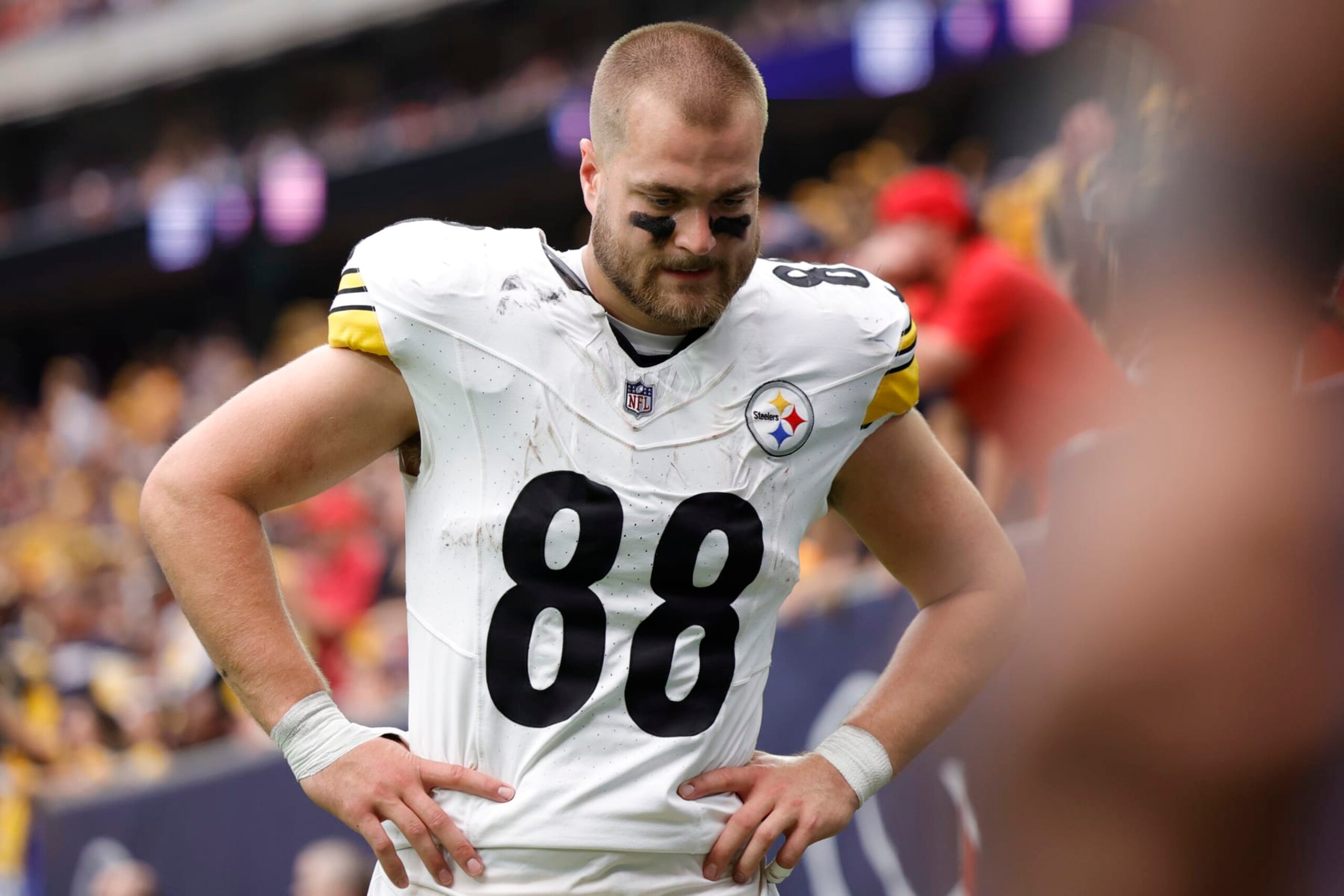 HOUSTON, TEXAS - OCTOBER 01: Pat Freiermuth #88 of the Pittsburgh Steelers reacts while walking towards the locker room during the second half at NRG Stadium on October 01, 2023 in Houston, Texas. (Photo by Carmen Mandato/Getty Images)