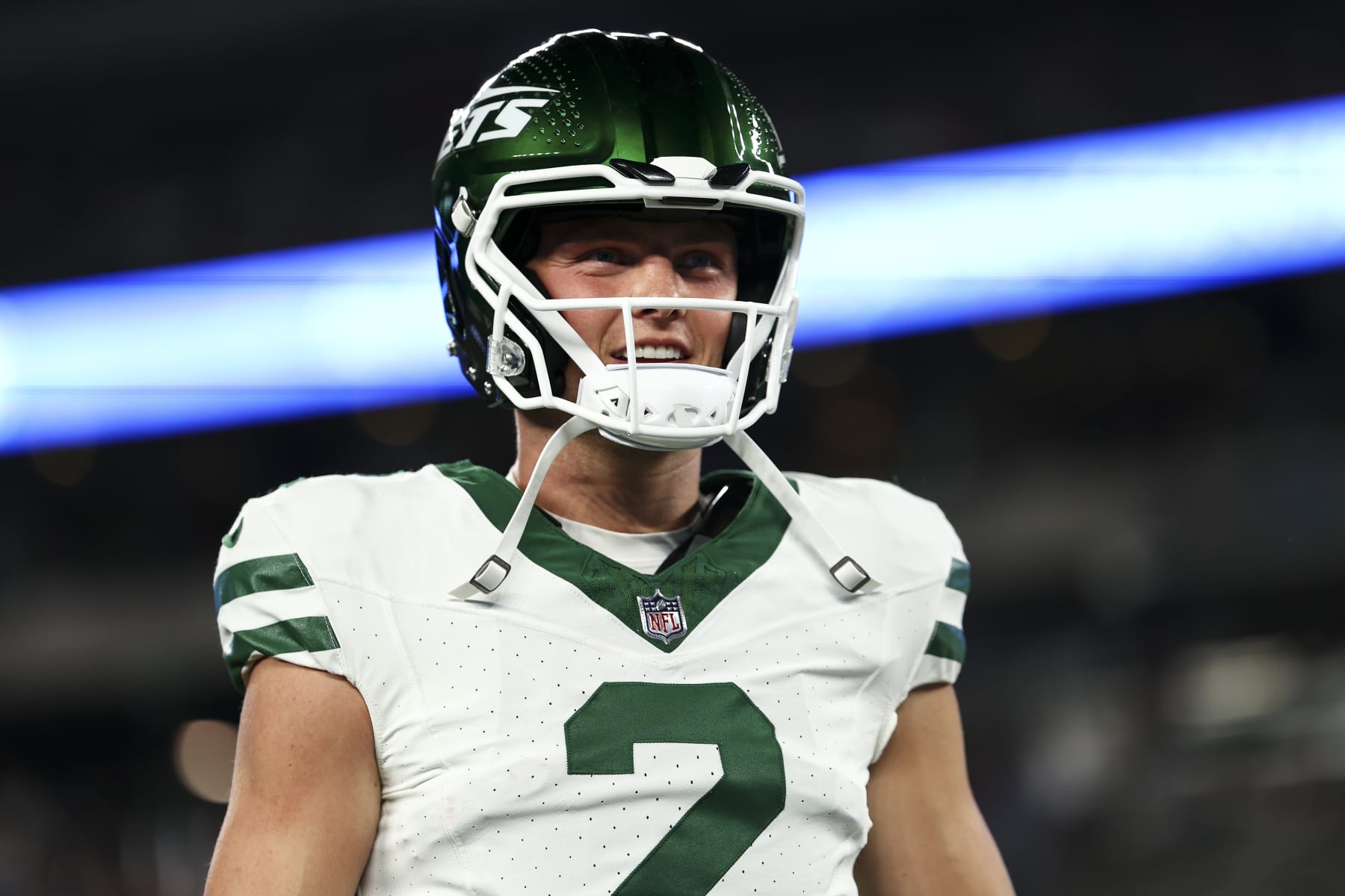 EAST RUTHERFORD, NJ - OCTOBER 01: Zach Wilson #2 of the New York Jets smiles prior to an NFL football game against the Kansas City Chiefs at MetLife Stadium on October 1, 2023 in East Rutherford, New Jersey. (Photo by Kevin Sabitus/Getty Images)
