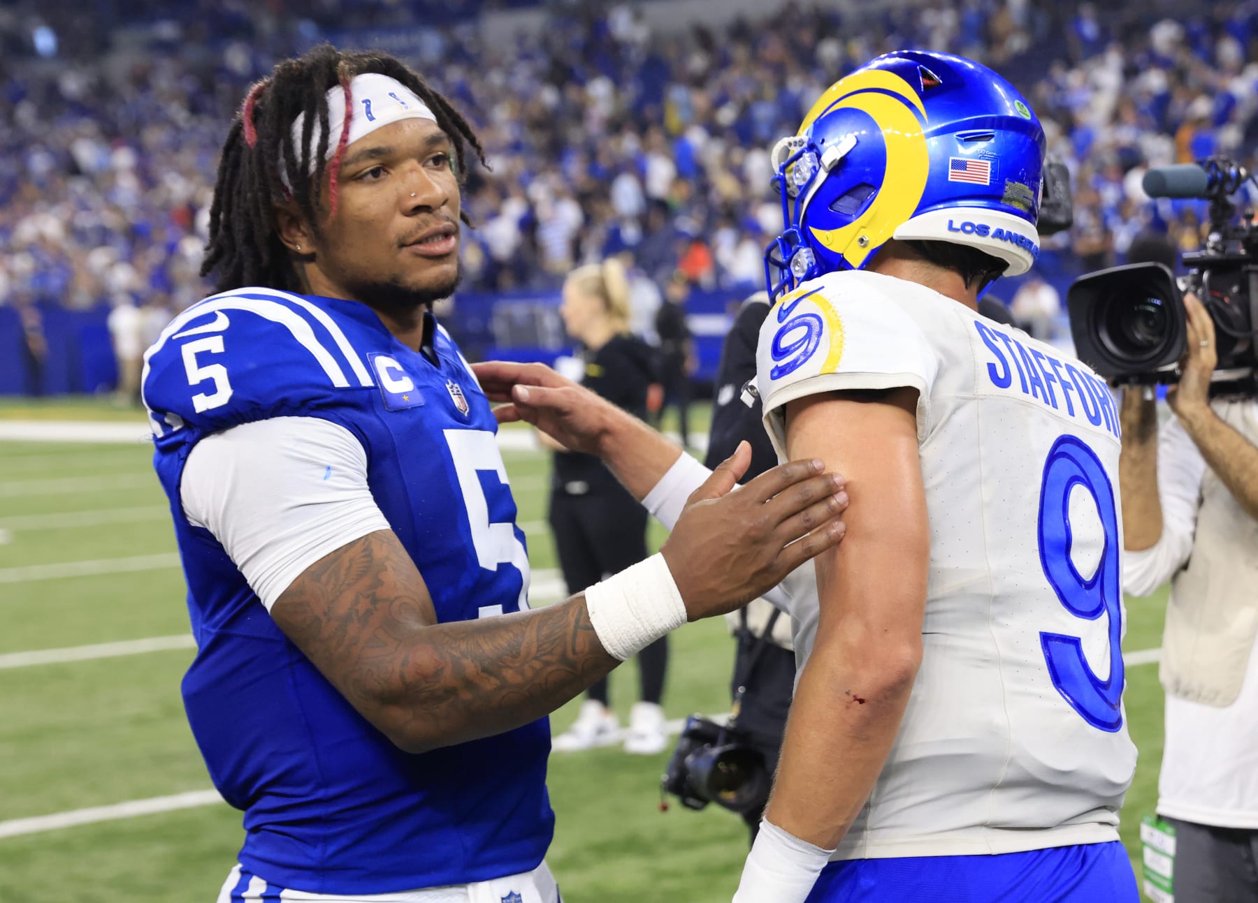 INDIANAPOLIS, INDIANA - OCTOBER 01: Anthony Richardson #5 of the Indianapolis Colts and Matthew Stafford #9 of the Los Angeles Rams greet after a game at Lucas Oil Stadium on October 01, 2023 in Indianapolis, Indiana. (Photo by Justin Casterline/Getty Images)
