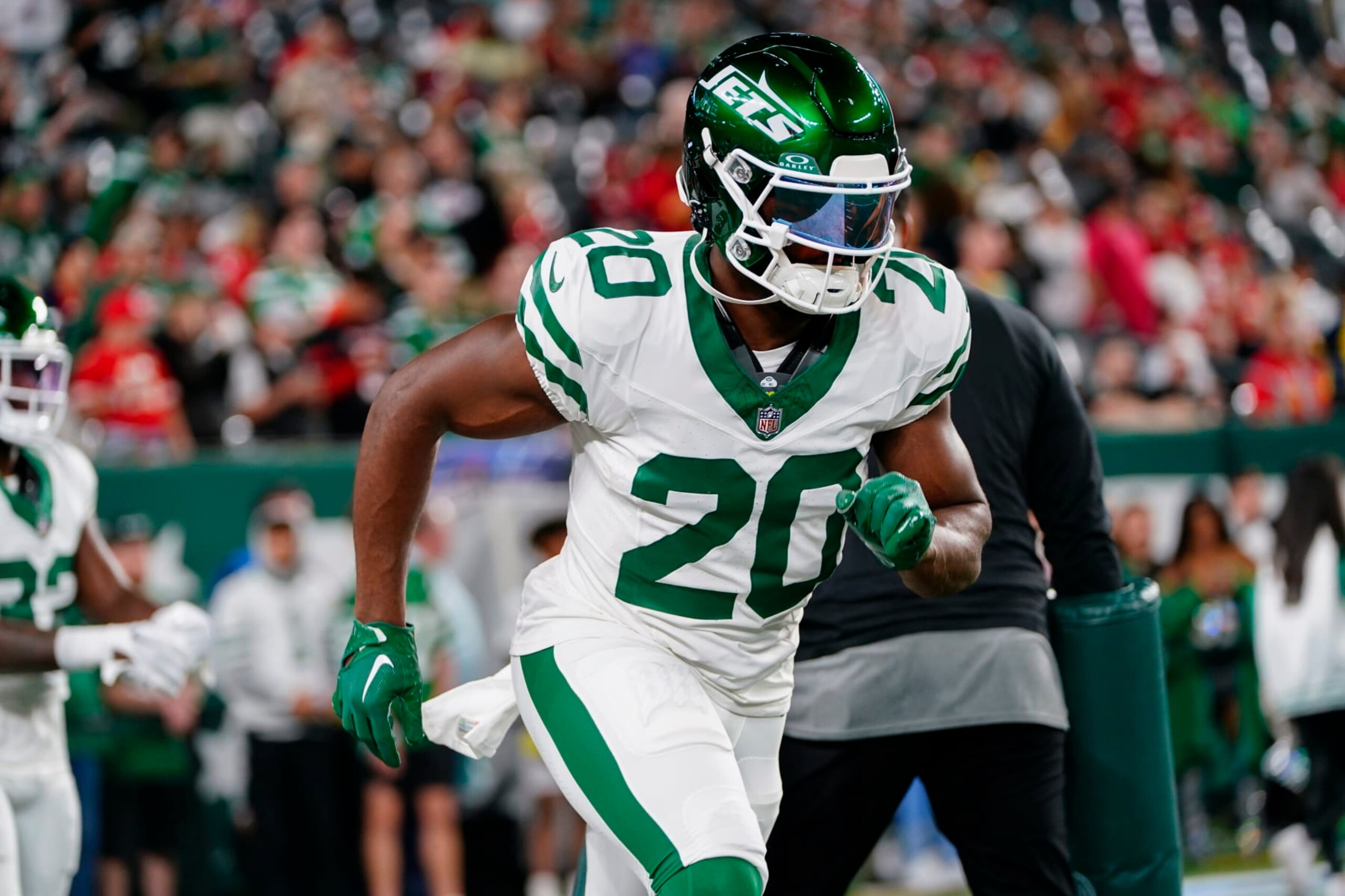New York Jets running back Breece Hall (20) warms up before playing against the Kansas City Chiefs in an NFL football game, Sunday, Oct. 1, 2023, in East Rutherford, N.J. (AP Photo/Frank Franklin II)