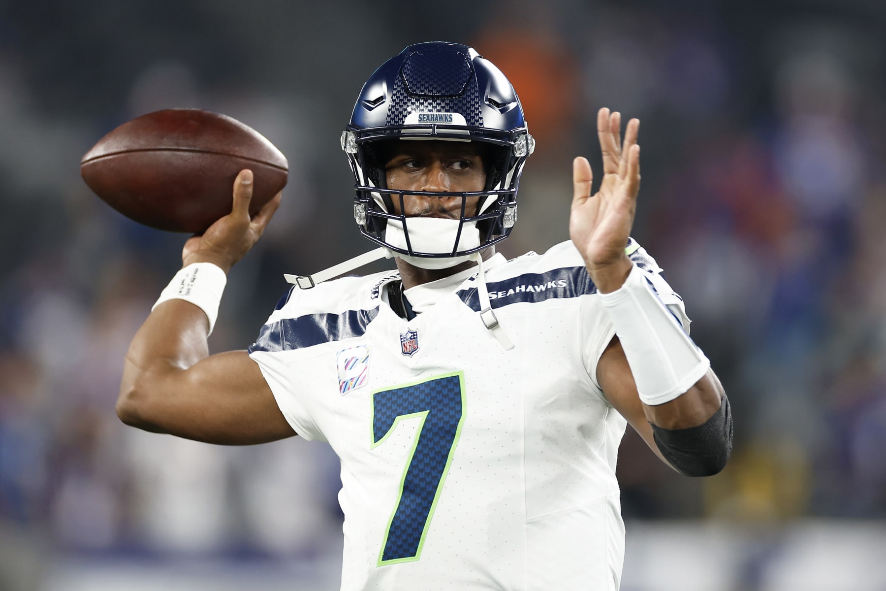 EAST RUTHERFORD, NEW JERSEY - OCTOBER 02: Geno Smith #7 of the Seattle Seahawks warms-up prior to a game against the New York Giants at MetLife Stadium on October 02, 2023 in East Rutherford, New Jersey. (Photo by Sarah Stier/Getty Images)