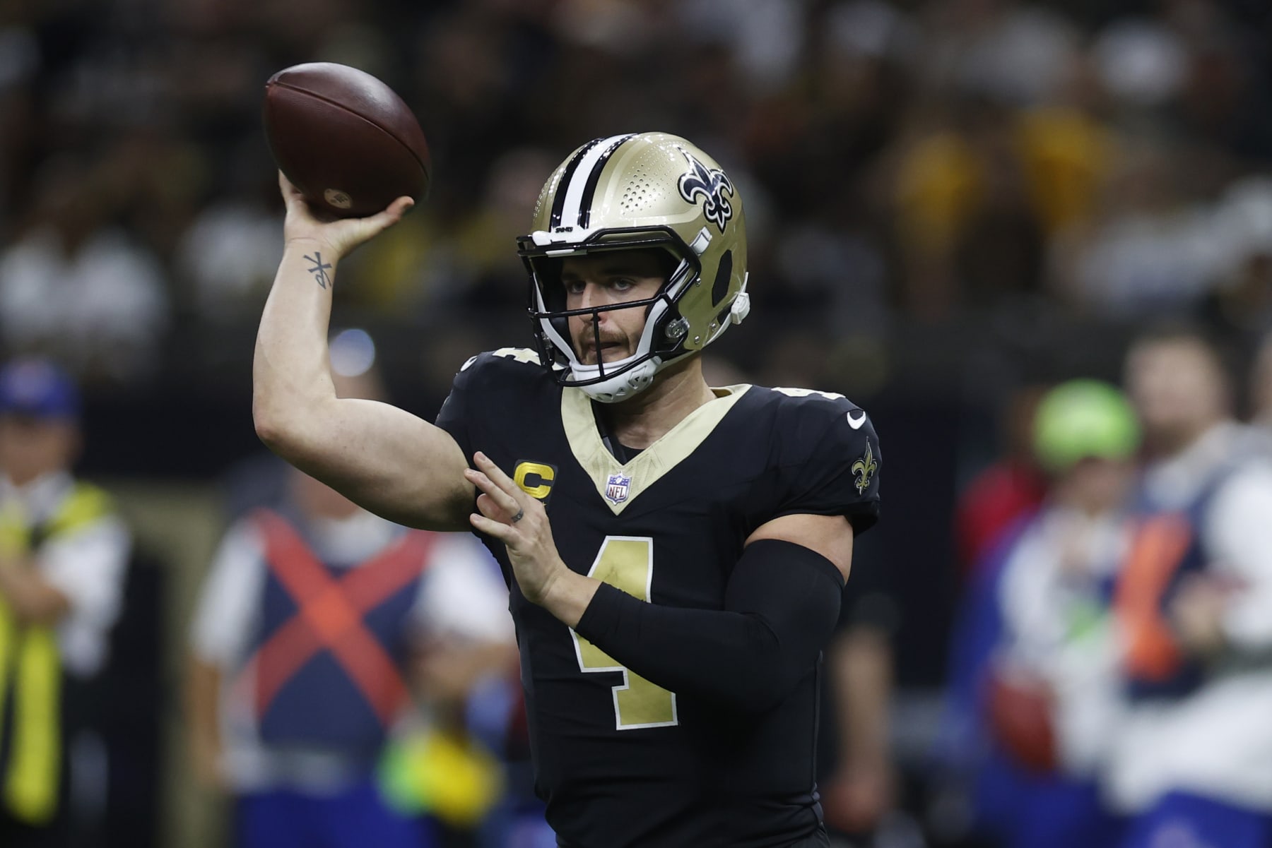Saints QB Derek Carr