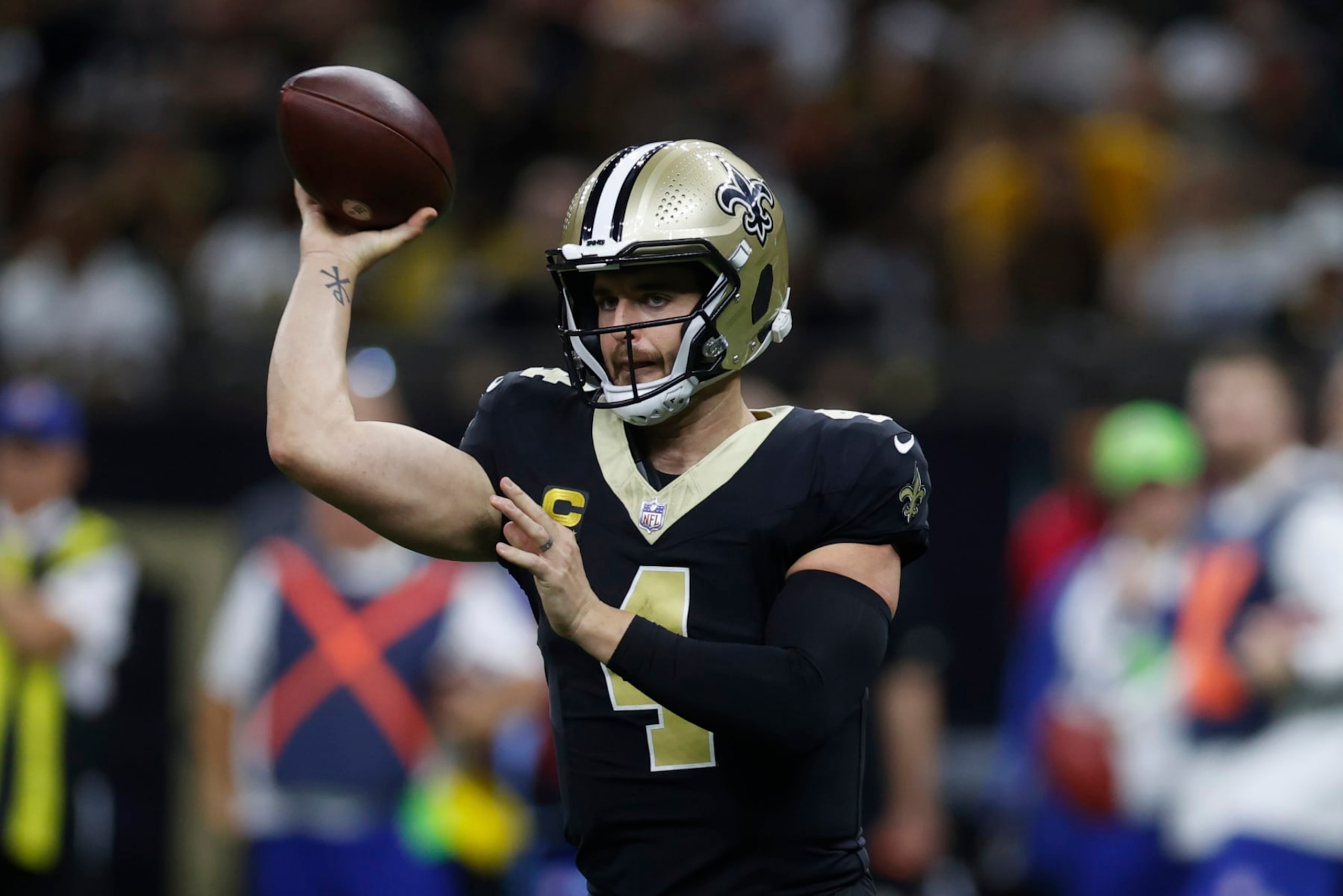 Saints QB Derek Carr