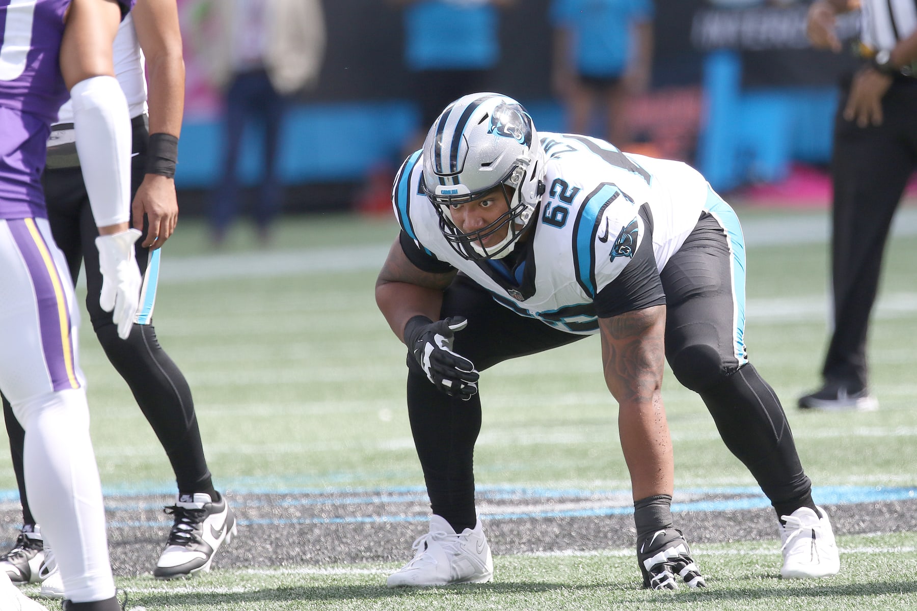 CHARLOTTE, NC - OCTOBER 01: Carolina Panthers offensive guard Chandler Zavala (62) during an NFL football game between the Minnesota Vikings and the Carolina Panthers on October 1, 2023 at Bank of America Stadium in Charlotte, N.C. (Photo by John Byrum/Icon Sportswire via Getty Images)