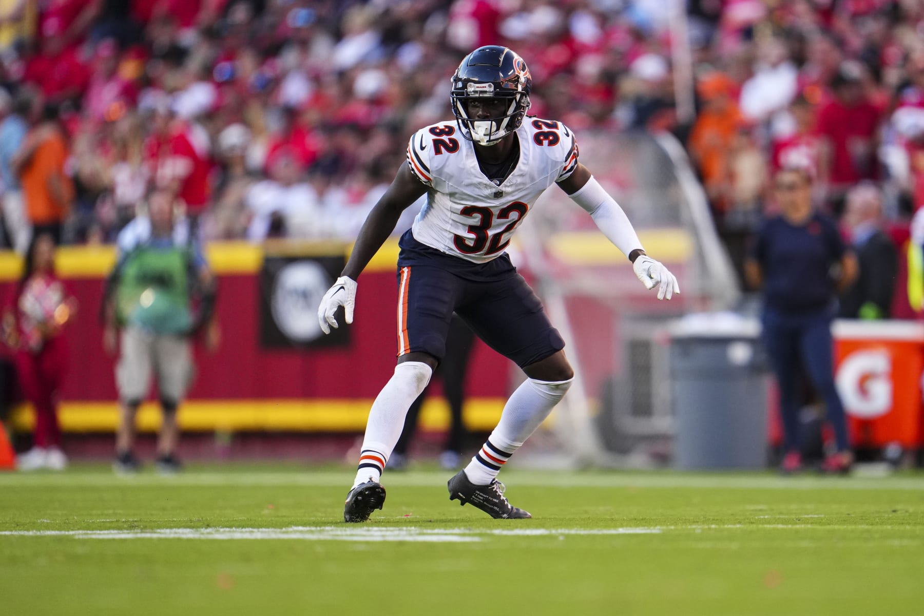 KANSAS CITY, MO - SEPTEMBER 24: Terell Smith #32 of the Chicago Bears defends in coverage during at GEHA Field at Arrowhead Stadium on September 24, 2023 in Kansas City, Missouri. (Photo by Cooper Neill/Getty Images)