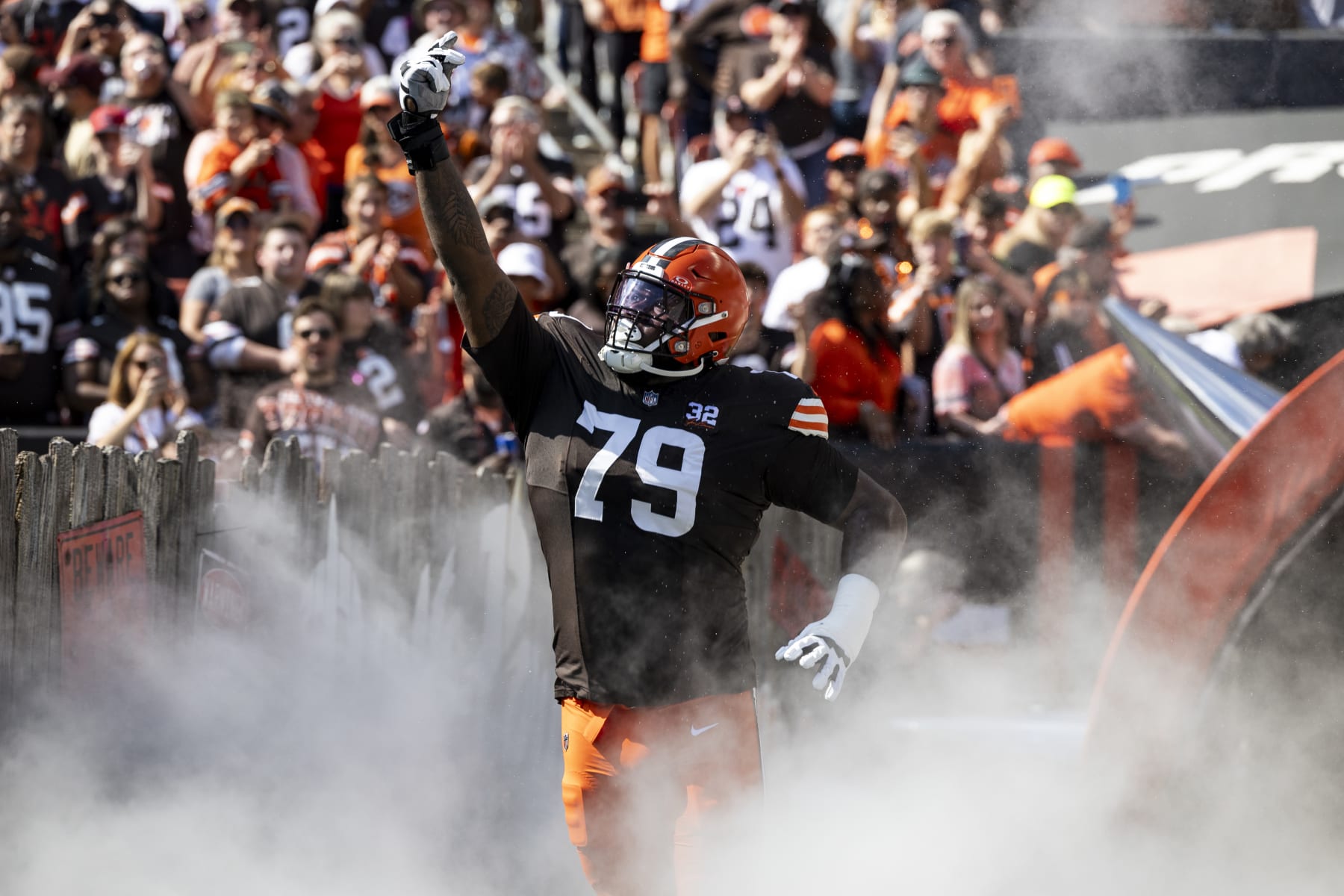 CLEVELAND, OHIO - OCTOBER 01: Dawand Jones #79 of the Cleveland Browns runs onto the field before the game against the Baltimore Ravens at Cleveland Browns Stadium on October 1, 2023 in Cleveland, Ohio. The Ravens beat the Browns 28-3. (Photo by Lauren Leigh Bacho/Getty Images)