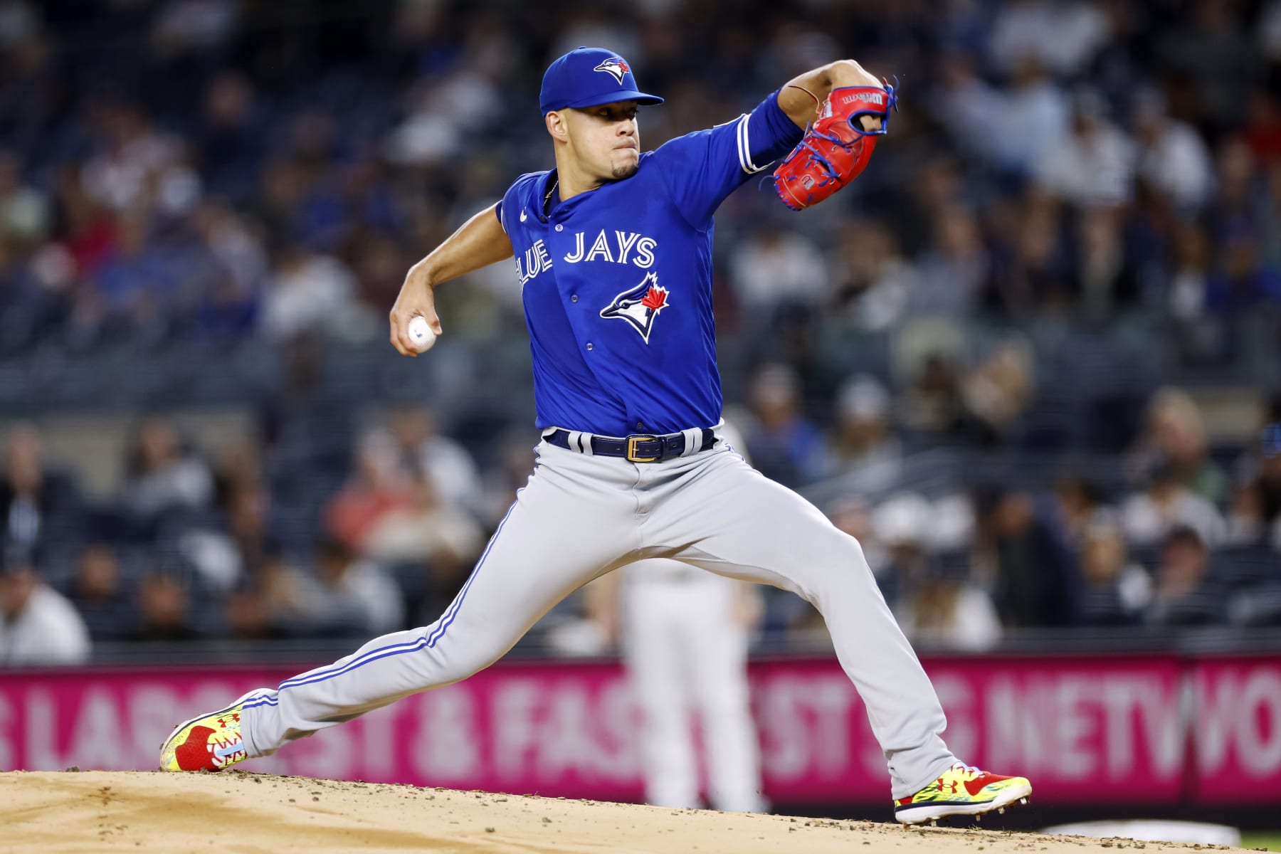 NEW YORK, NEW YORK - SEPTEMBER 21: Jose Berrios #17 of the Toronto Blue Jays pitches during the first inning of the game against the New York Yankees at Yankee Stadium on September 21, 2023 in the Bronx borough of New York City. (Photo by Sarah Stier/Getty Images)