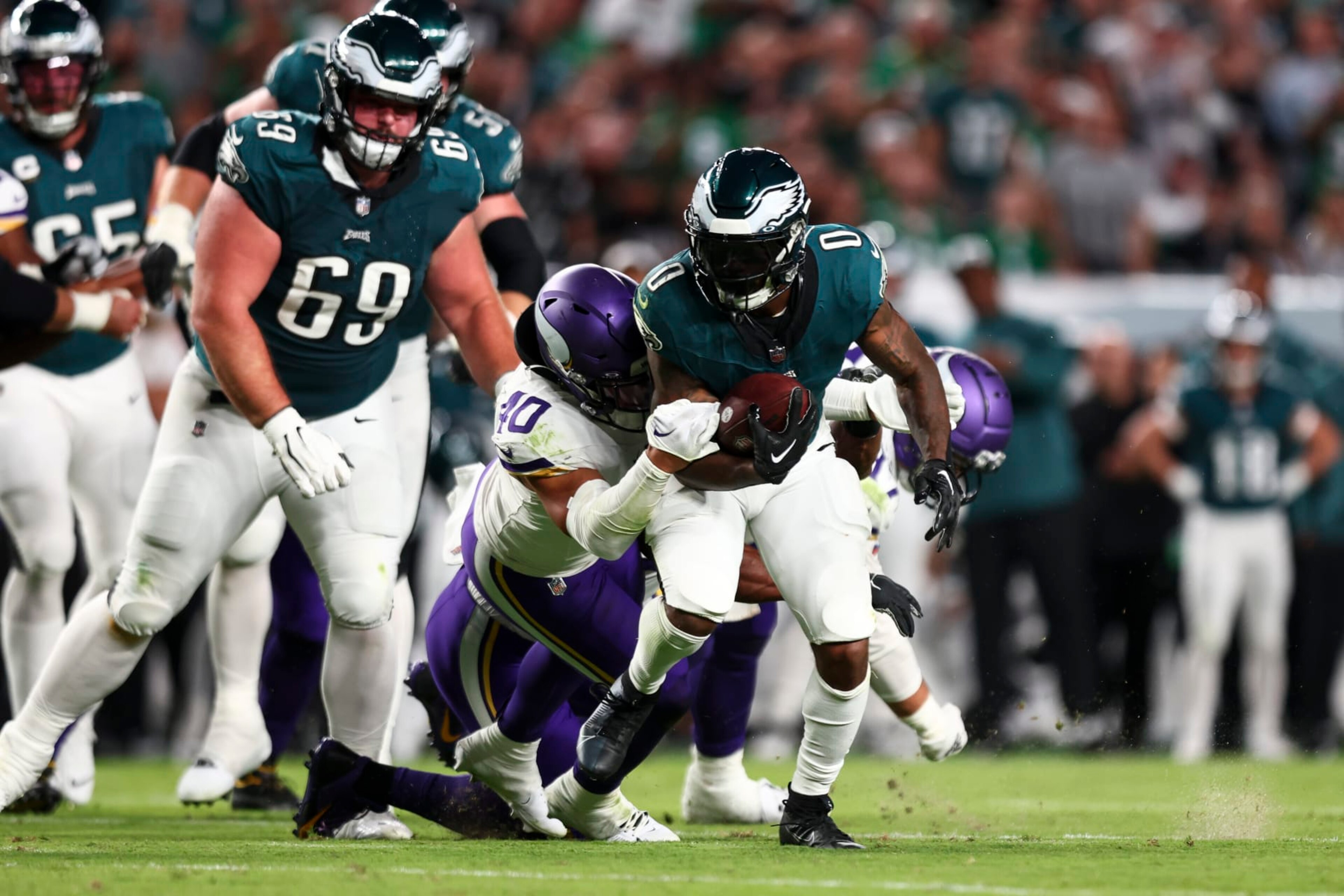 PHILADELPHIA, PA - SEPTEMBER 14: Ivan Pace Jr. #40 of the Minnesota Vikings tackles D'Andre Swift #0 of the Philadelphia Eagles during an NFL football game at Lincoln Financial Field on September 14, 2023 in Philadelphia, Pennsylvania. (Photo by Kevin Sabitus/Getty Images)