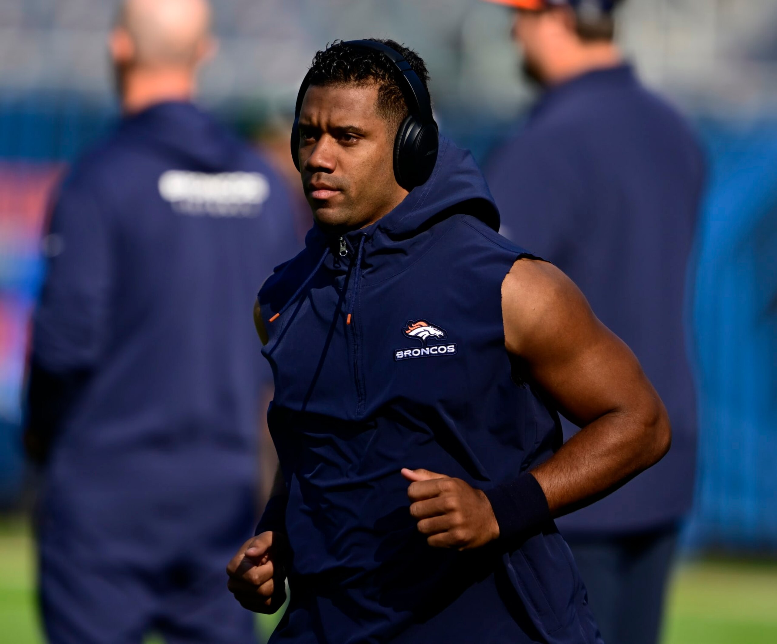 CHICAGO, IL - OCTOBER 01: Denver Broncos quarterback Russell Wilson (3) on the field to warm up before the game against the Chicago Bears at Soldier Field October 01, 2023. (Photo by Andy Cross/MediaNews Group/The Denver Post via Getty Images)
