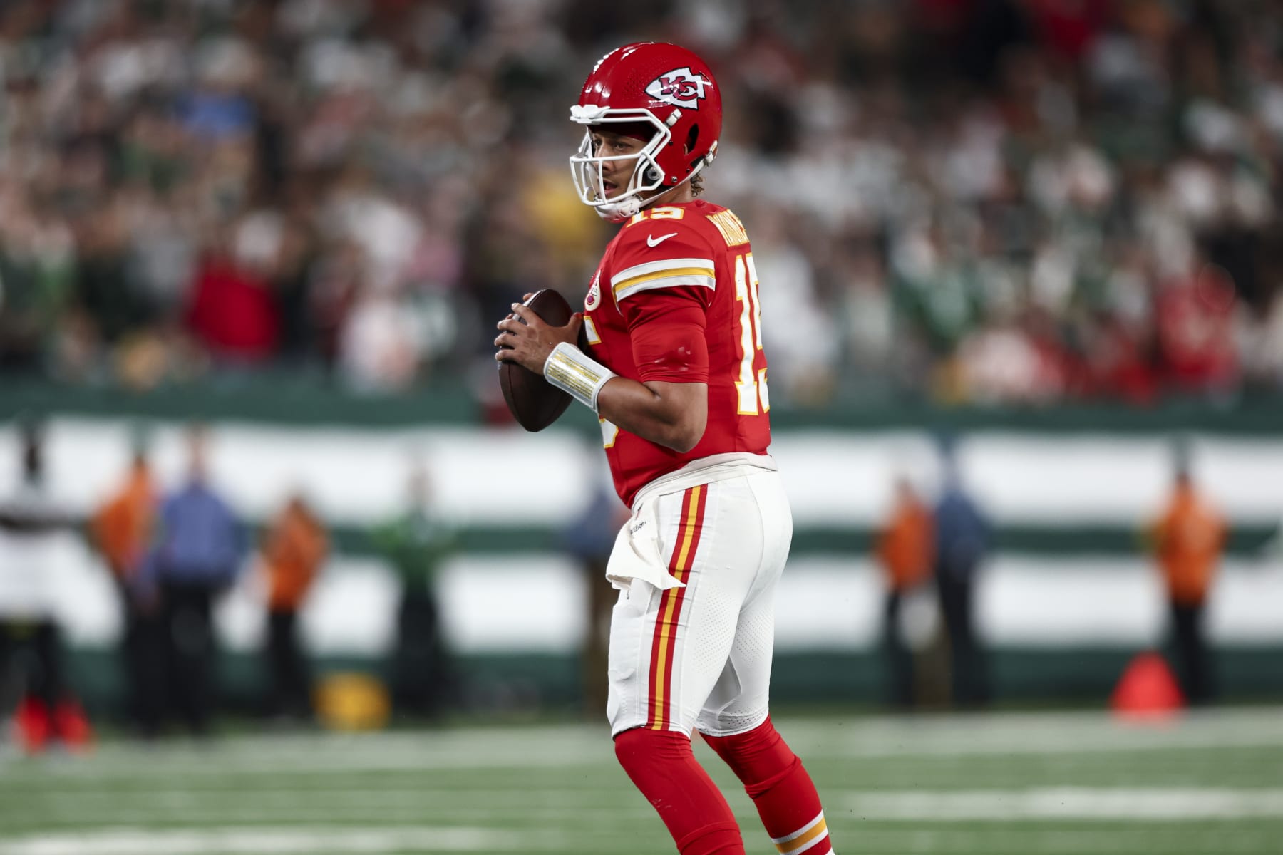 EAST RUTHERFORD, NJ - OCTOBER 1: Patrick Mahomes #15 of the Kansas City Chiefs drops back to pass during an NFL football game against the New York Jets at MetLife Stadium on October 1, 2023 in East Rutherford, New Jersey. (Photo by Kevin Sabitus/Getty Images)