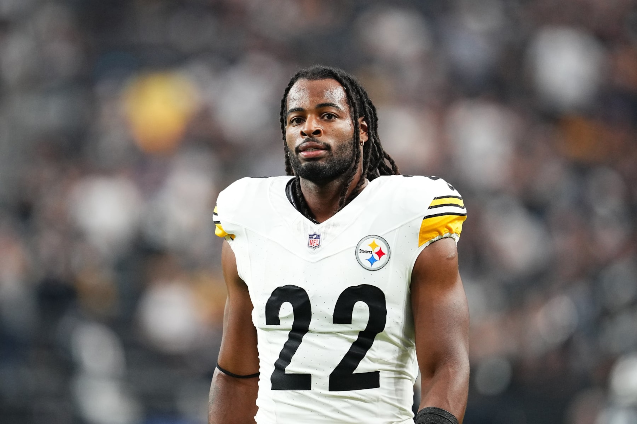 LAS VEGAS, NEVADA - SEPTEMBER 24: Najee Harris #22 of the Pittsburgh Steelers warms up before the game against the Las Vegas Raiders at Allegiant Stadium on September 24, 2023 in Las Vegas, Nevada. (Photo by Chris Unger/Getty Images)