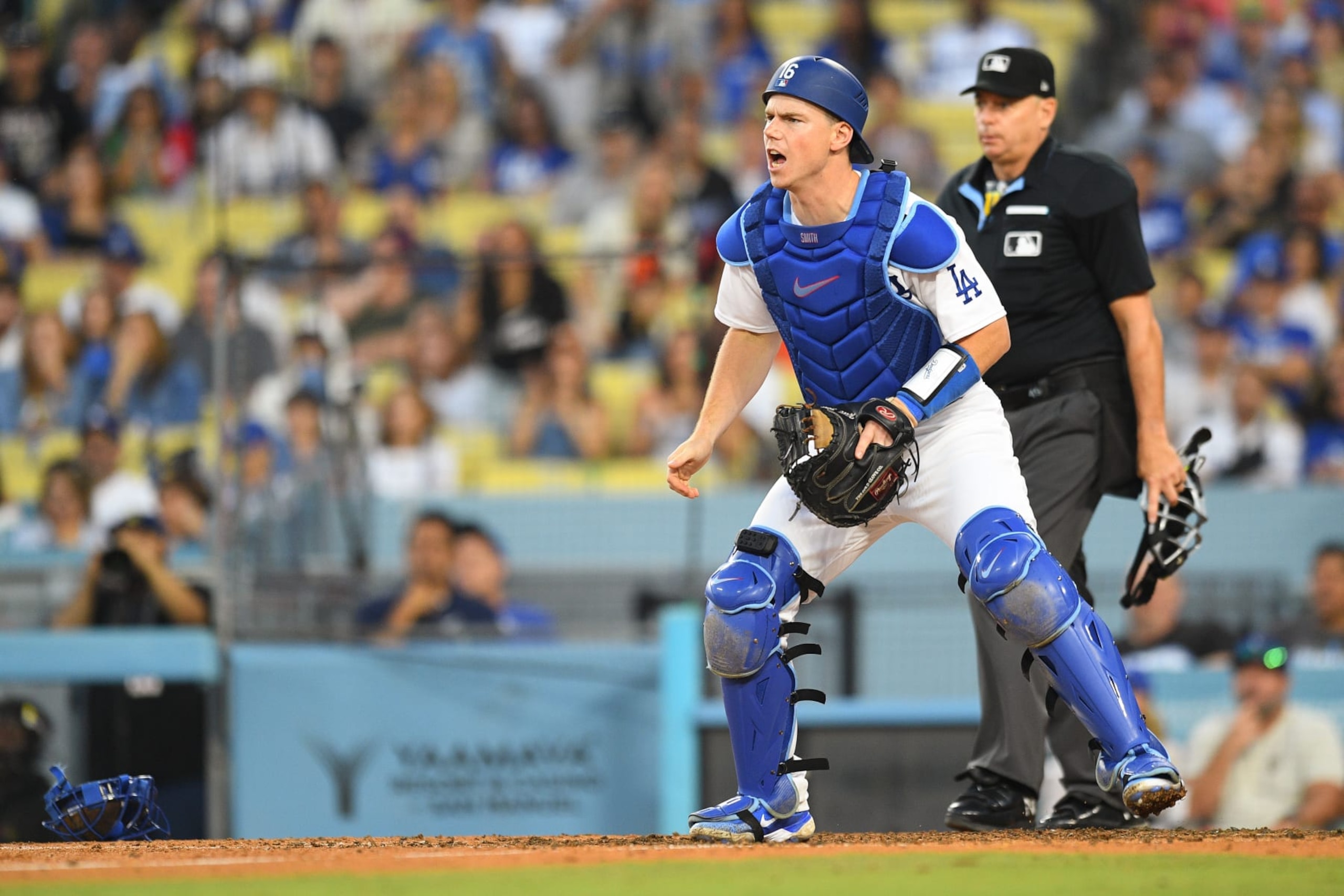 LOS ANGELES, CA - SEPTEMBER 21: Los Angeles Dodgers catcher Will Smith (16) looks on during the MLB game between the San Francisco Giants and the Los Angeles Dodgers on September 24, 2023 at Dodger Stadium in Los Angeles, CA. (Photo by Brian Rothmuller/Icon Sportswire via Getty Images)