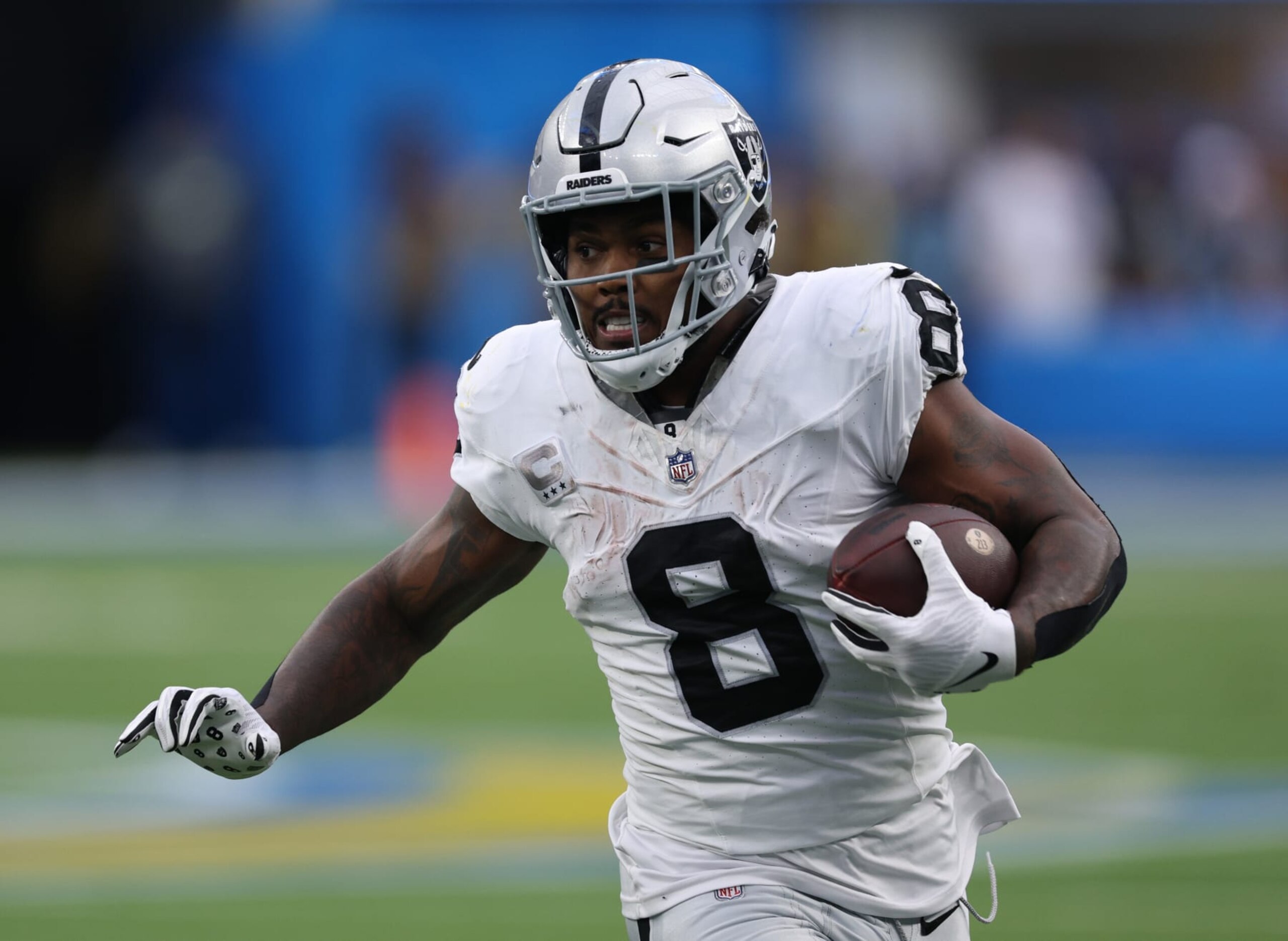 INGLEWOOD, CALIFORNIA - OCTOBER 01: Josh Jacobs #8 of the Las Vegas Raiders runs the ball during a 24-17 loss to the Los Angeles Chargers at SoFi Stadium on October 01, 2023 in Inglewood, California. (Photo by Harry How/Getty Images) INGLEWOOD, CALIFORNIA - OCTOBER 01: Josh Jacobs #8 of the Las Vegas Raiders runs the ball during a 24-17 loss to the Los Angeles Chargers at SoFi Stadium on October 01, 2023 in Inglewood, California. (Photo by Harry How/Getty Images)